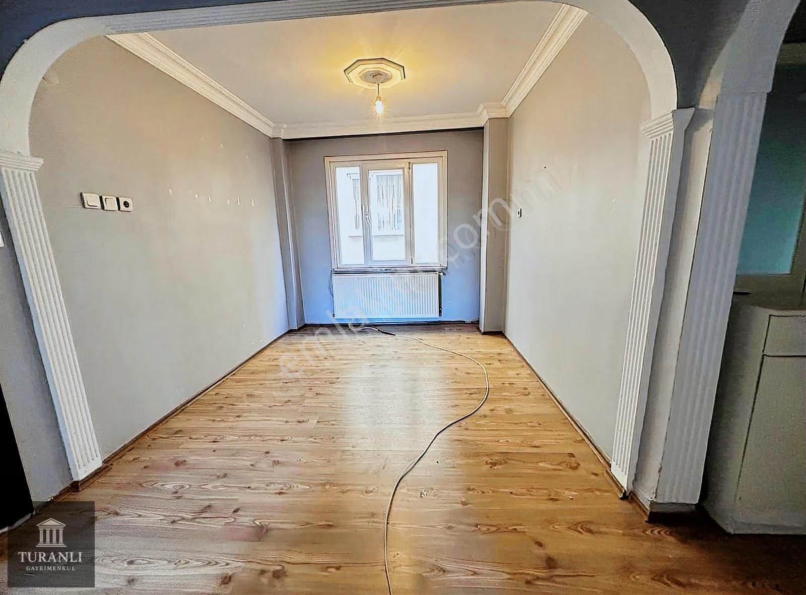 Turanlı'dan Söğütlüçeşme'de 3+1 Hisseli Ön Cephe Arakat Daire