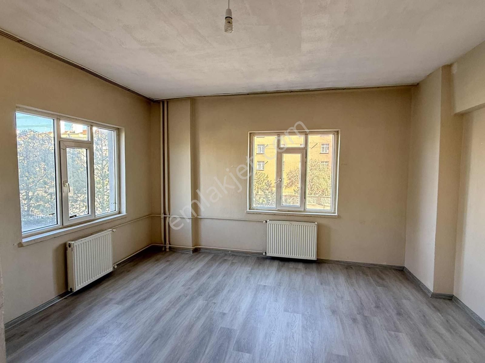 Net Emlaktan Mesaj Caddesinde Ara Kat Bakımlı 3+1 Daire - Görsel 13