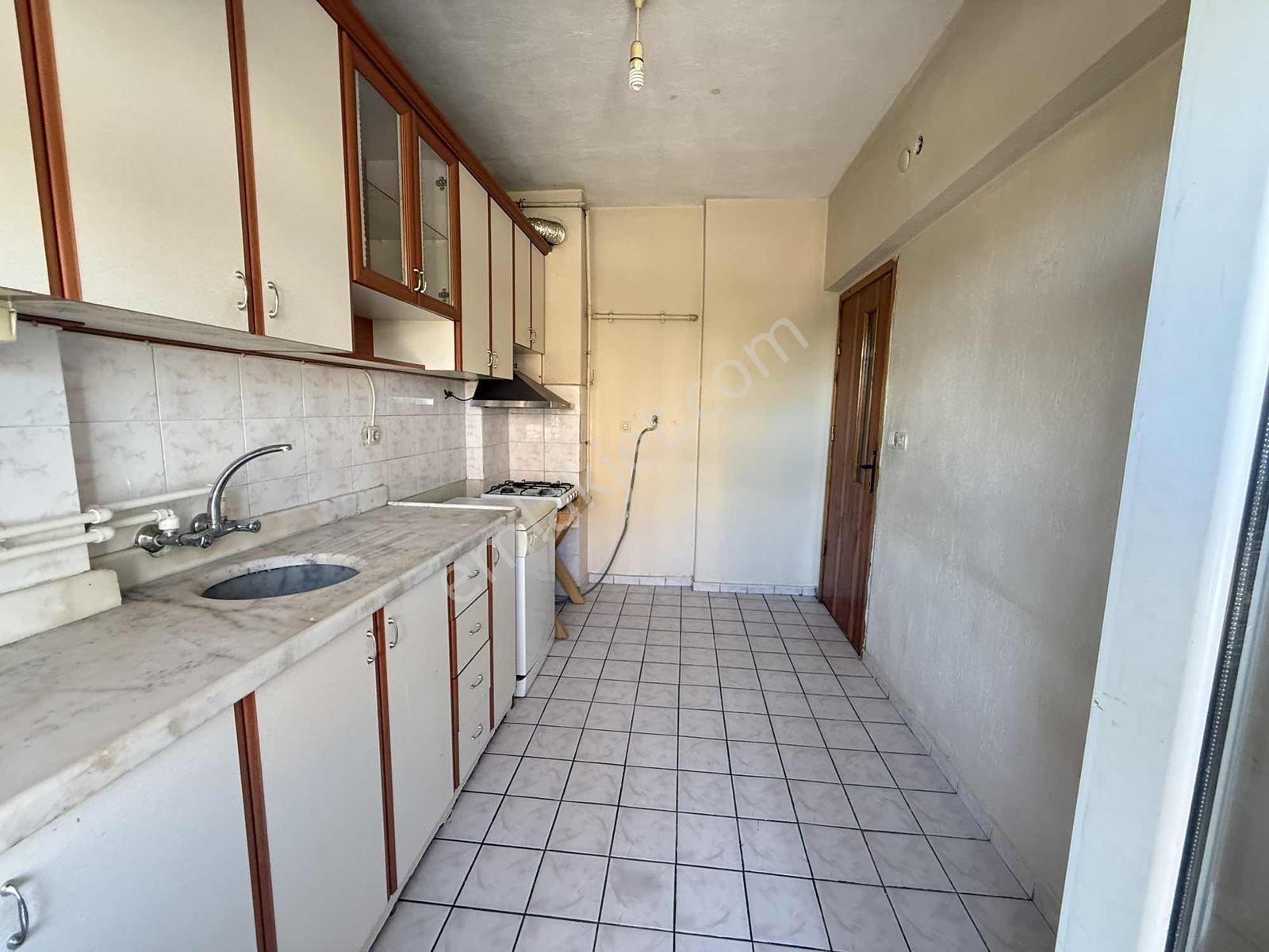 Net Emlaktan Mesaj Caddesinde Ara Kat Bakımlı 3+1 Daire - Görsel 24