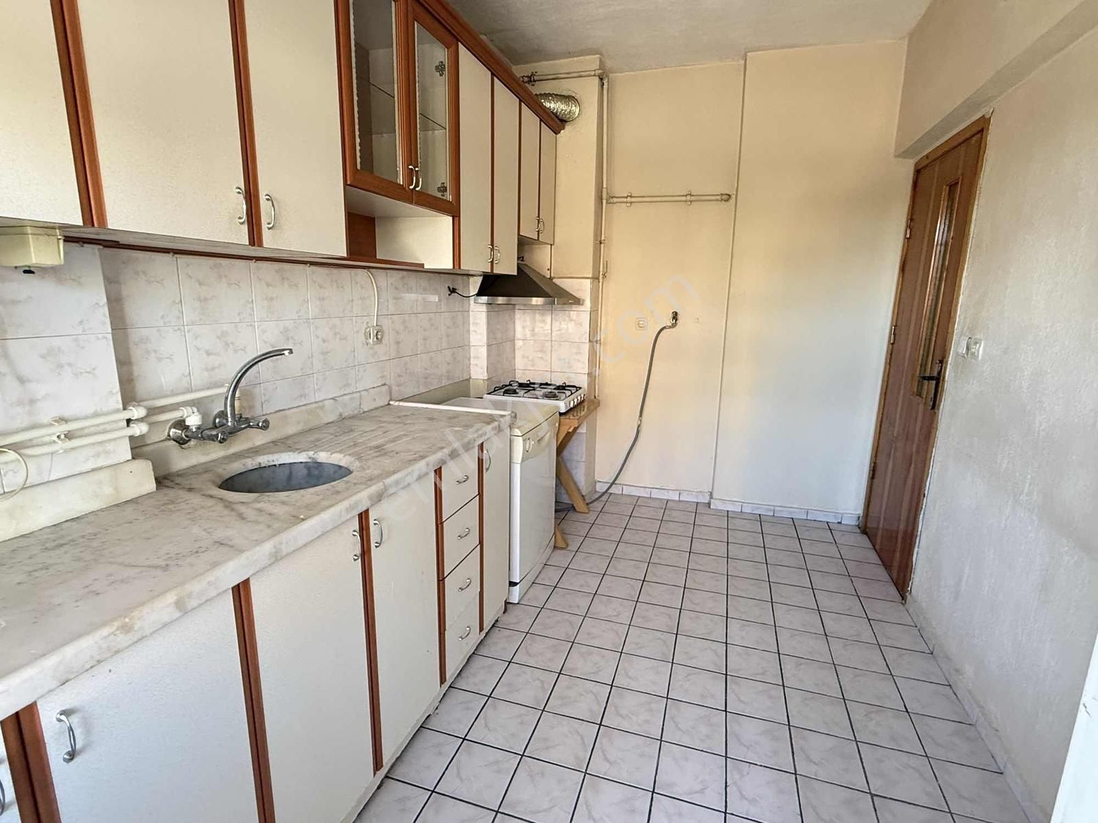 Net Emlaktan Mesaj Caddesinde Ara Kat Bakımlı 3+1 Daire - Görsel 8