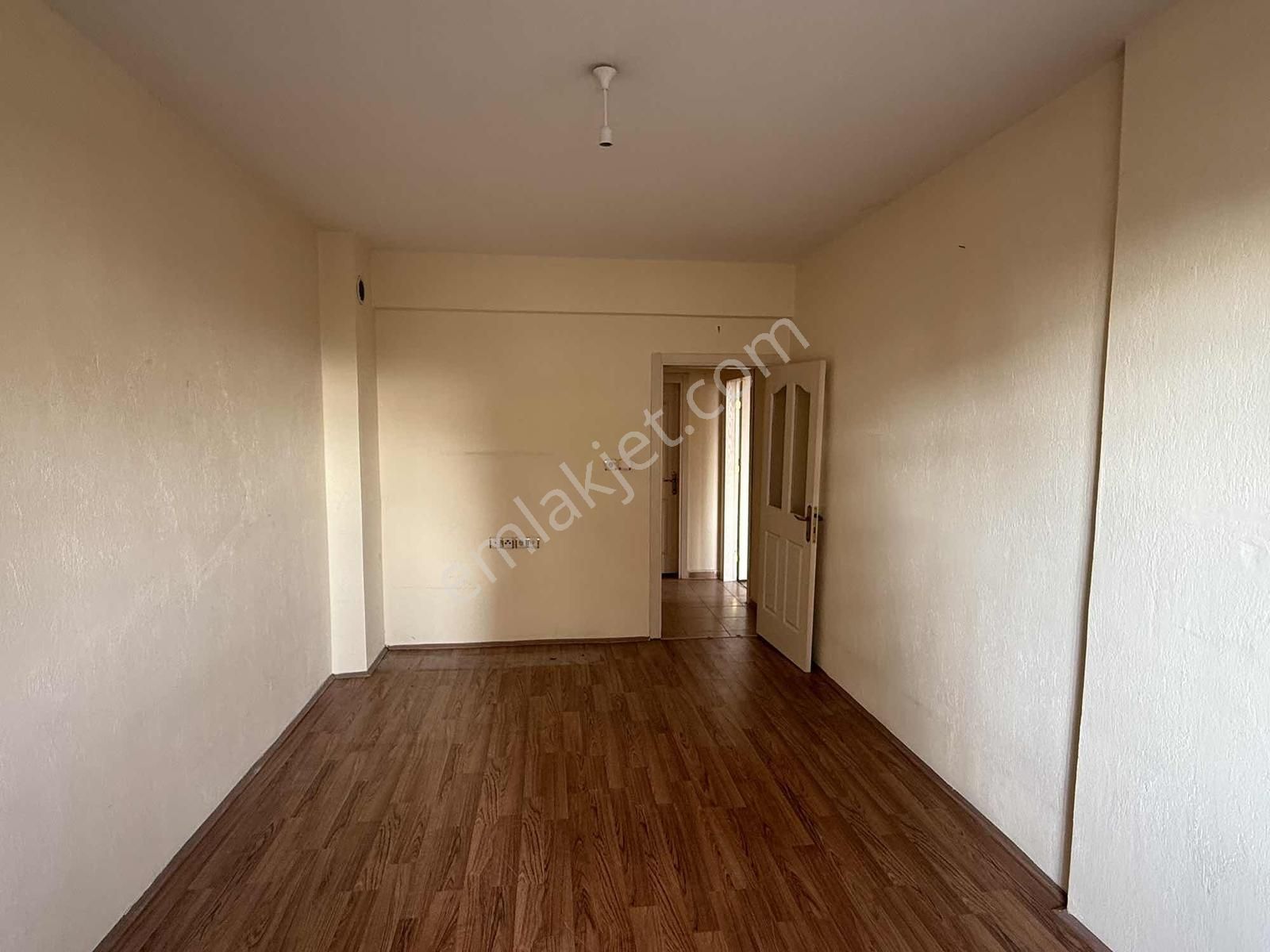 Net Emlaktan 2+1 Ara Kat Bakımlı Kiralık Daire - Görsel 3