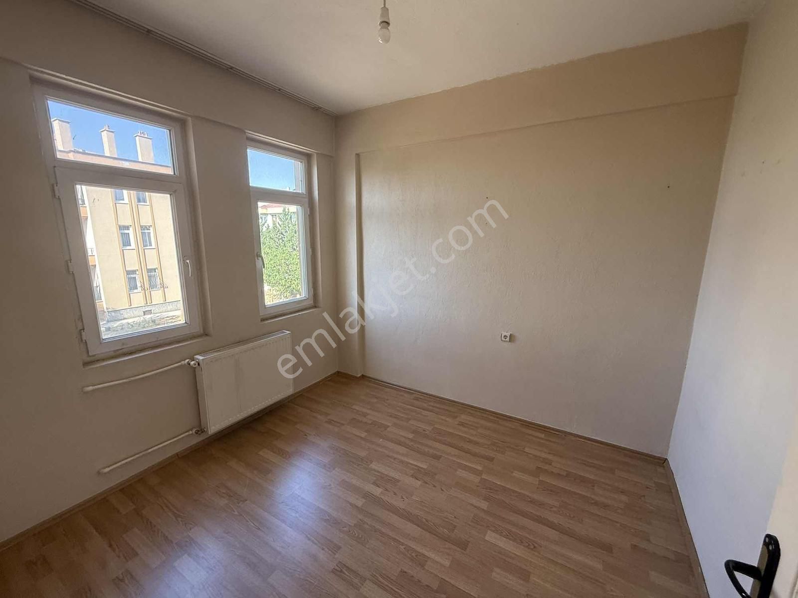 Net Emlaktan Üniversite Karşısında 3+1 Ara Kat Yeni Bina Bakımlı - Görsel 25