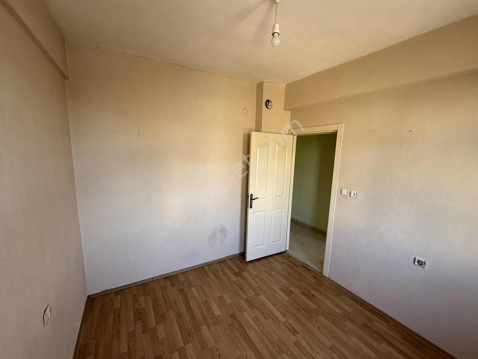 Net Emlaktan Üniversite Karşısında 3+1 Ara Kat Yeni Bina Bakımlı - Görsel 9