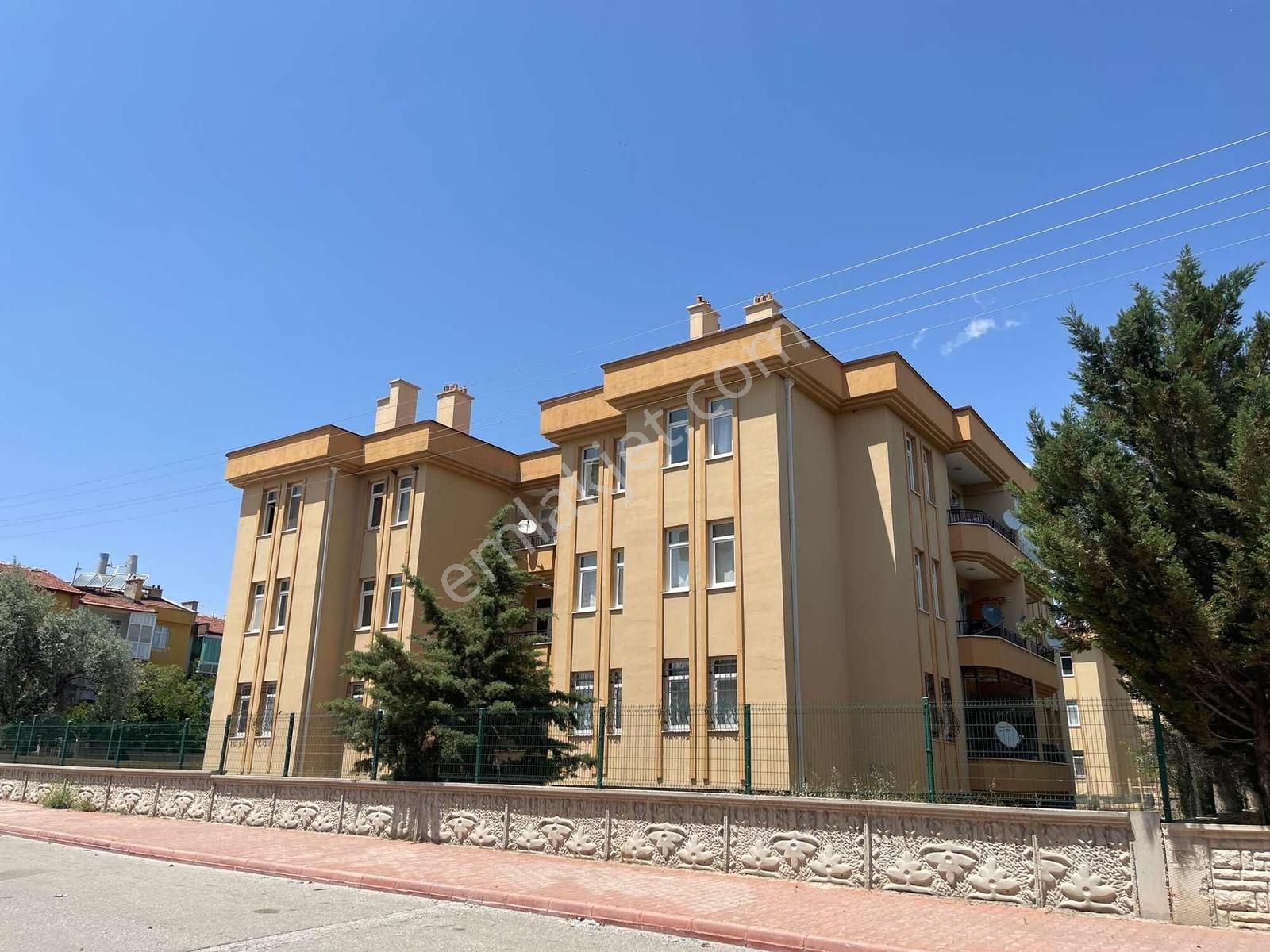 Net Emlaktan Üniversite Karşısında 3+1 Ara Kat Yeni Bina Bakımlı - Görsel 34