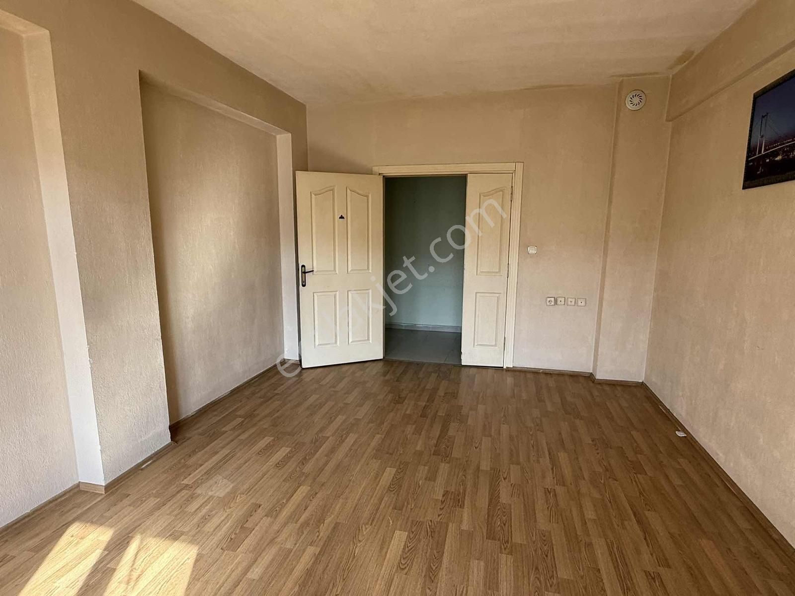 Net Emlaktan Üniversite Karşısında 3+1 Ara Kat Yeni Bina Bakımlı - Görsel 33