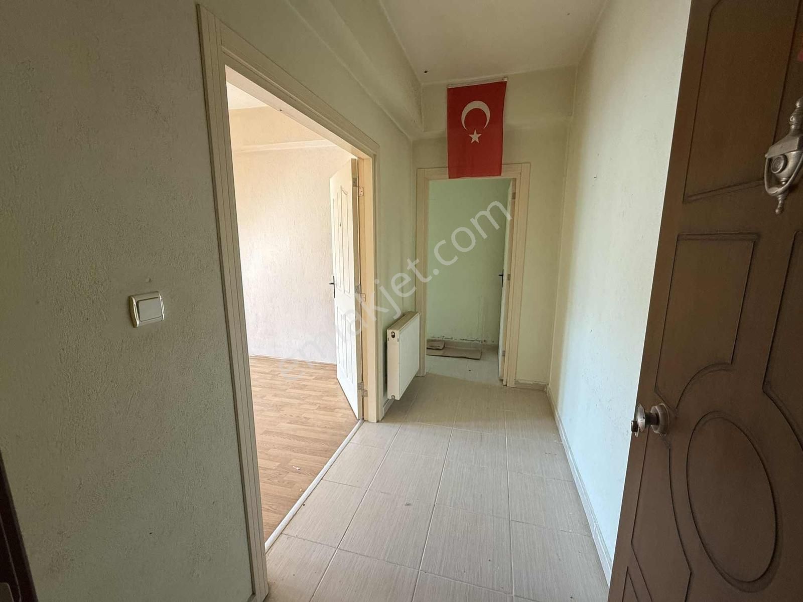 Net Emlaktan Üniversite Karşısında 3+1 Ara Kat Yeni Bina Bakımlı - Görsel 18