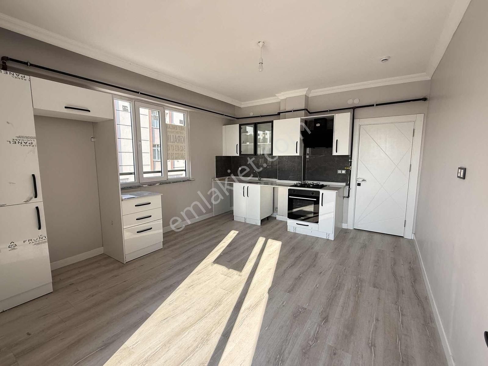 Net Emlaktan Beyhekim Mah Stüdyo Ara Kat Geniş 1+1 - Görsel 28