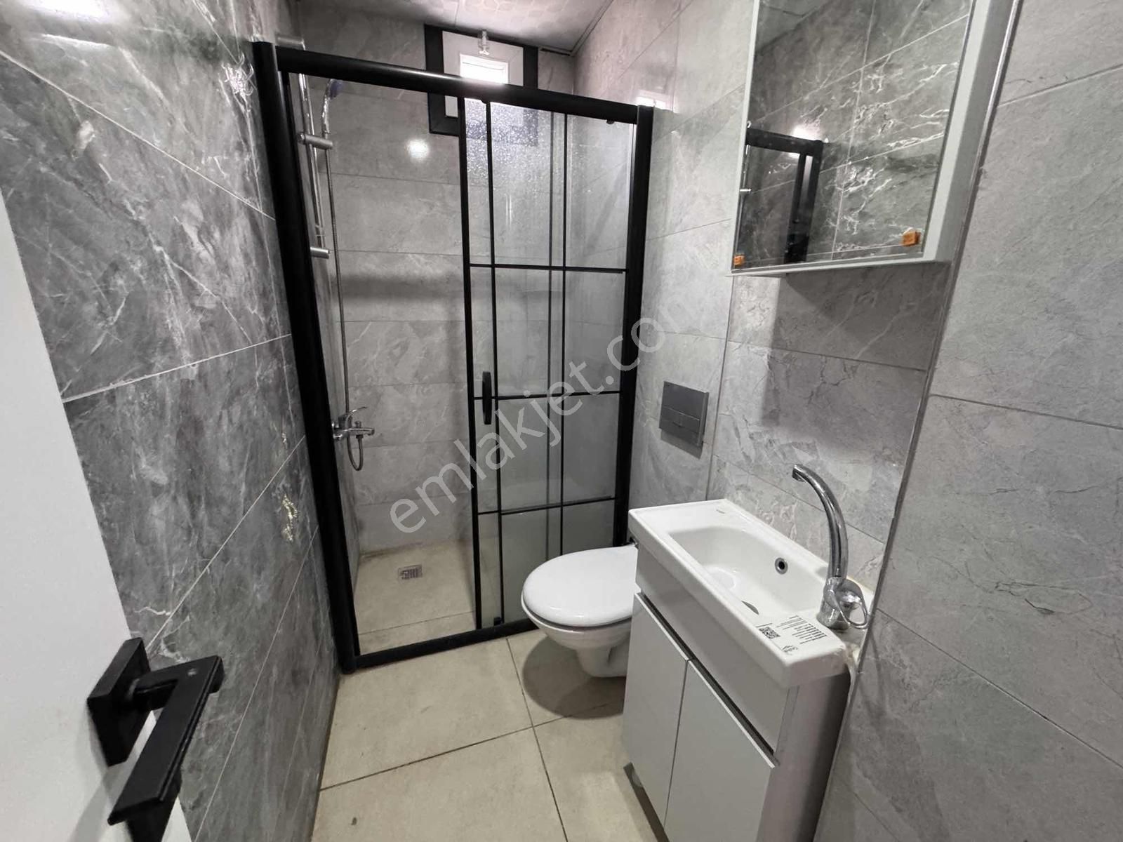 Net Emlaktan Beyhekim Mah Eşyalı Stüdyo Ara Kat Geniş 1+1 - Görsel 14