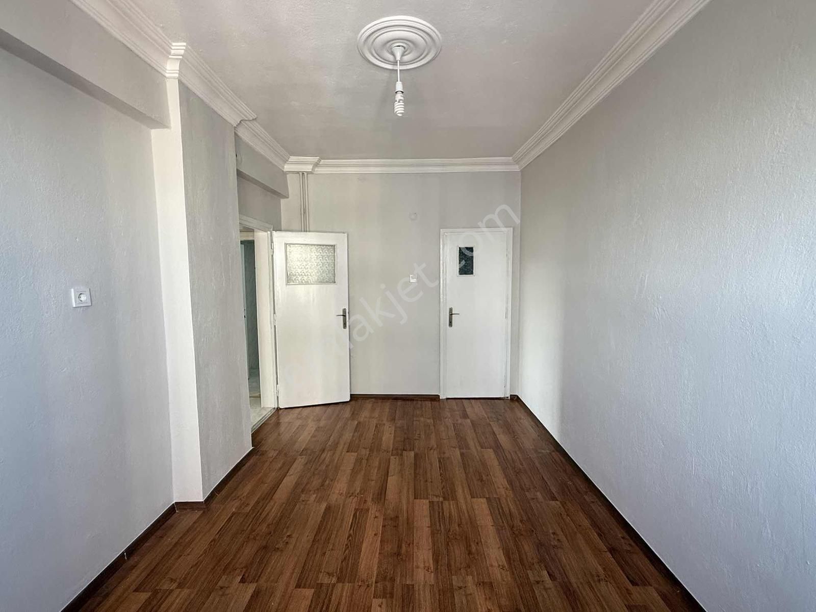 Net Emlaktan Ful Yapılı Ara Kat Güney Cephe 3+1 Yola Sıfır - Görsel 3