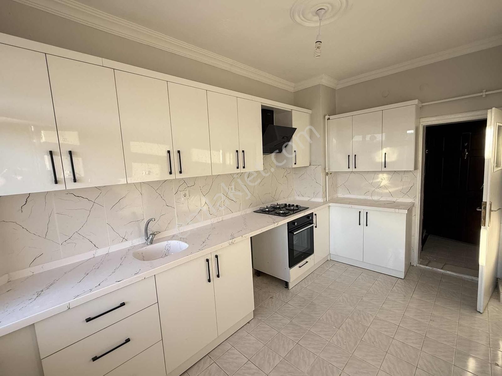 Net Emlaktan Ful Yapılı Ara Kat Güney Cephe 3+1 Yola Sıfır - Görsel 12