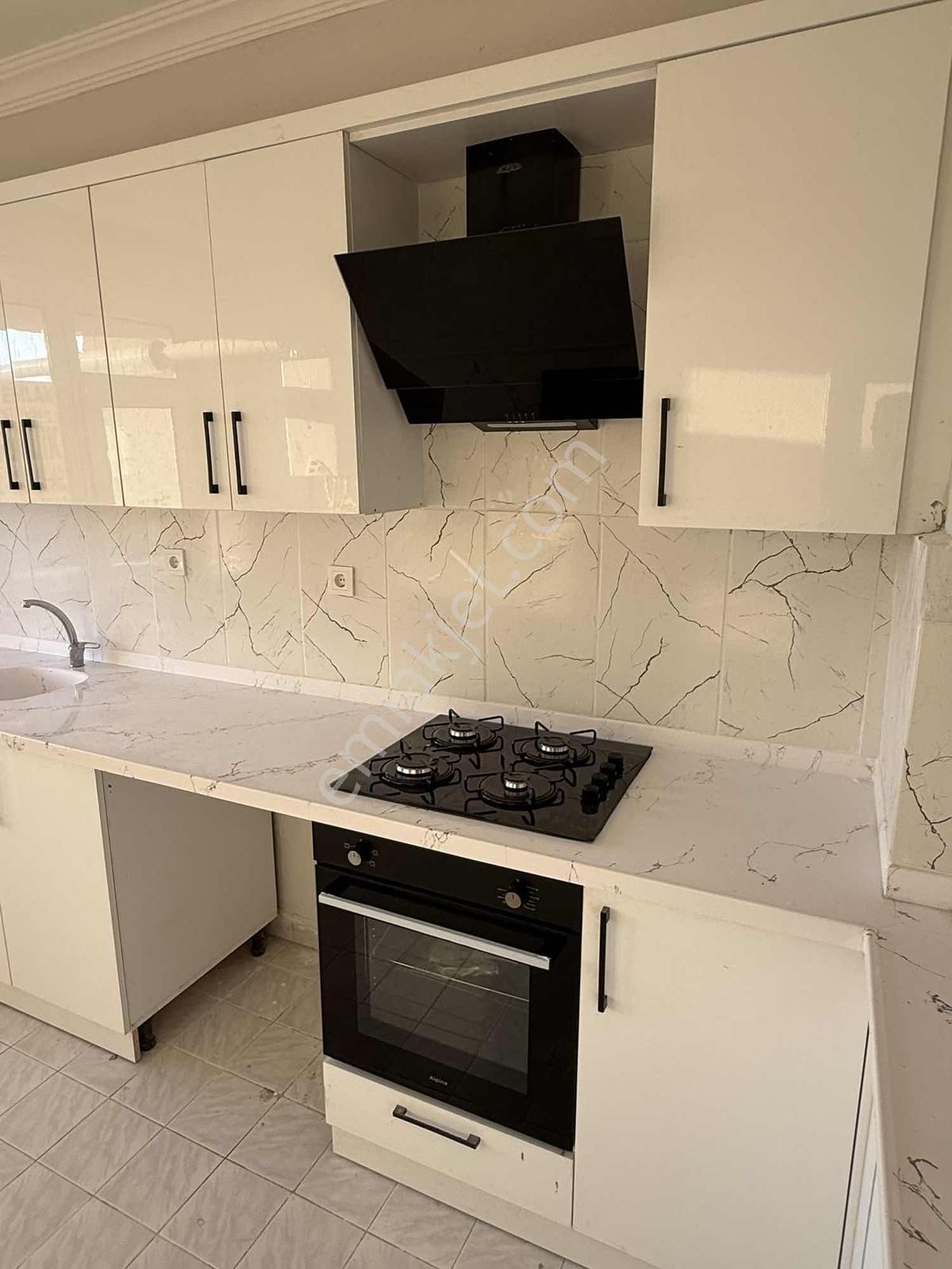 Net Emlaktan Ful Yapılı Ara Kat Güney Cephe 3+1 Yola Sıfır - Görsel 5