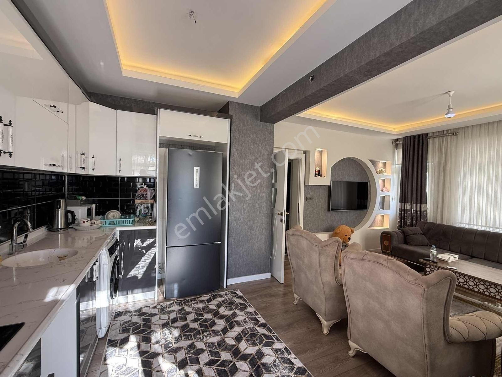 Net Emlaktan Özel İç Mimariye Sahip Ara Kat 3+1 Daire - Görsel 2