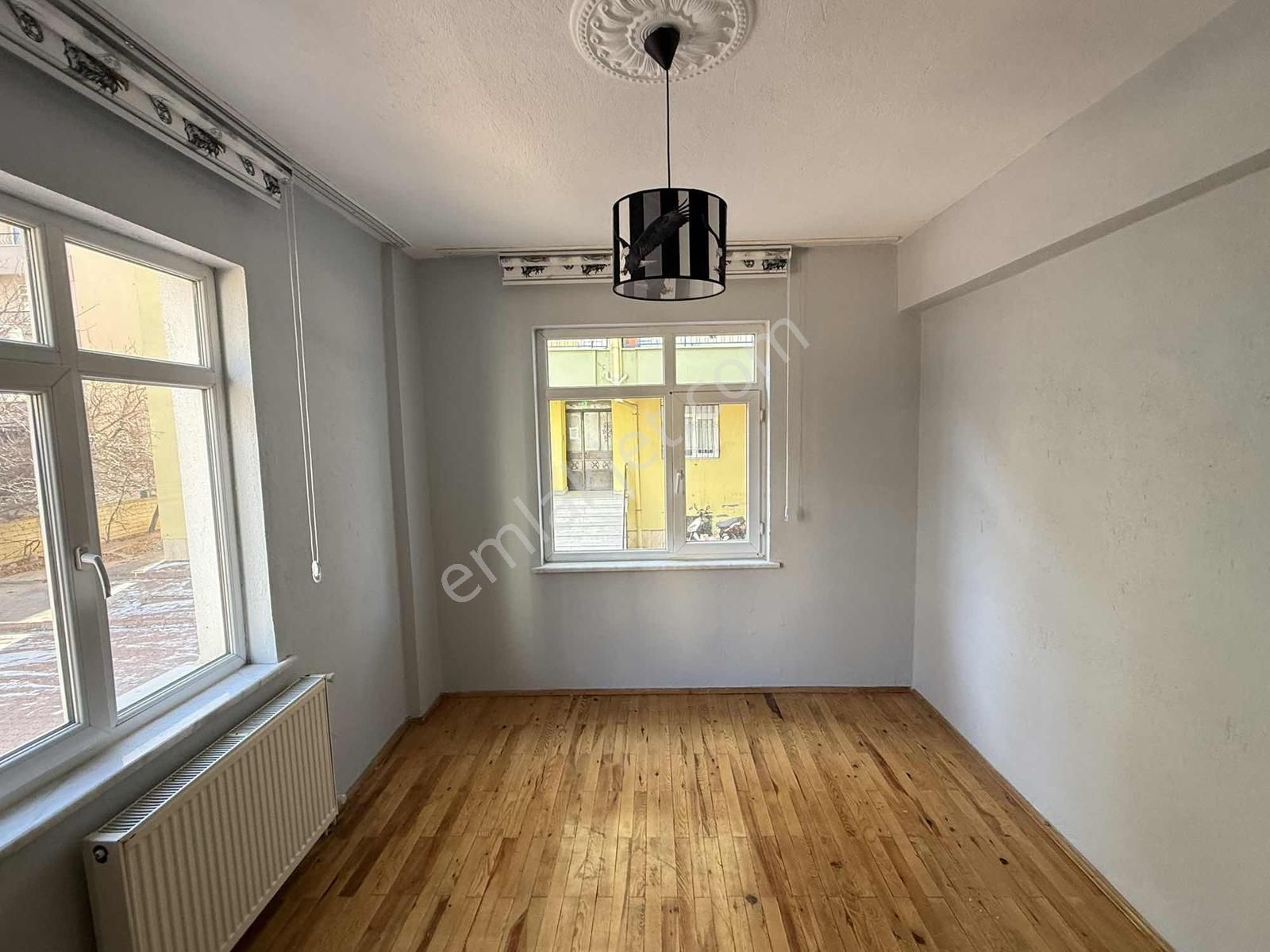 Net Emlaktan Üniversitesi Karşısında 3+1 Ful Yapılı Kiralık - Görsel 8