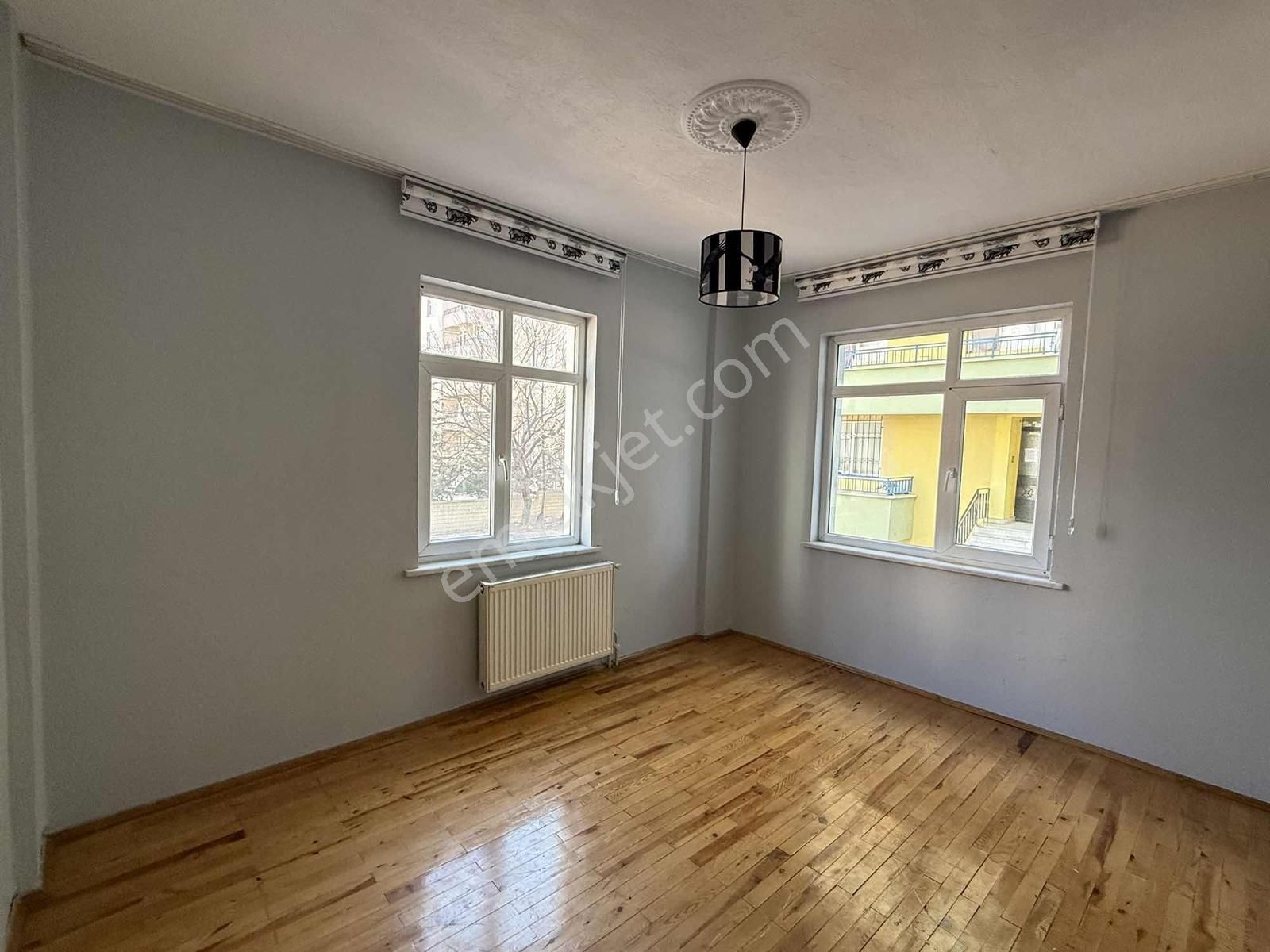 Net Emlaktan Üniversitesi Karşısında 3+1 Ful Yapılı Kiralık - Görsel 32