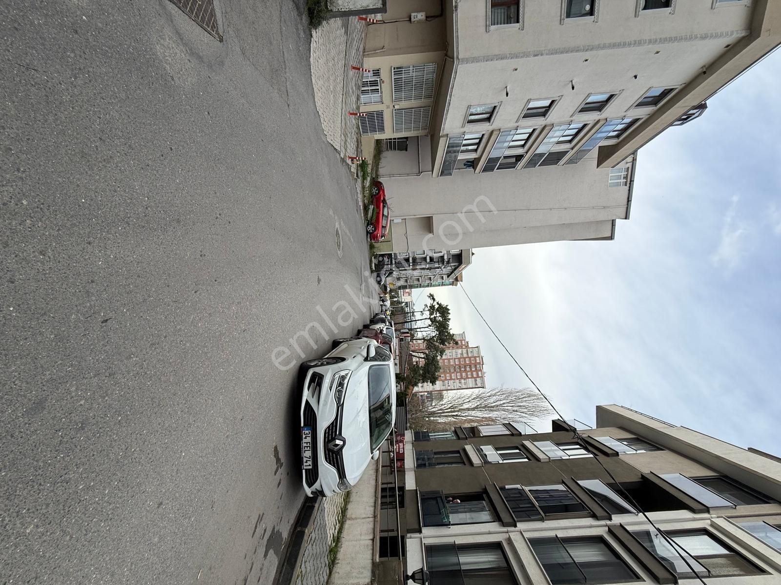 Maltepe Girne Mahallesinde E-5'e Yakın 2+1 Kiralık Daire - Görsel 16