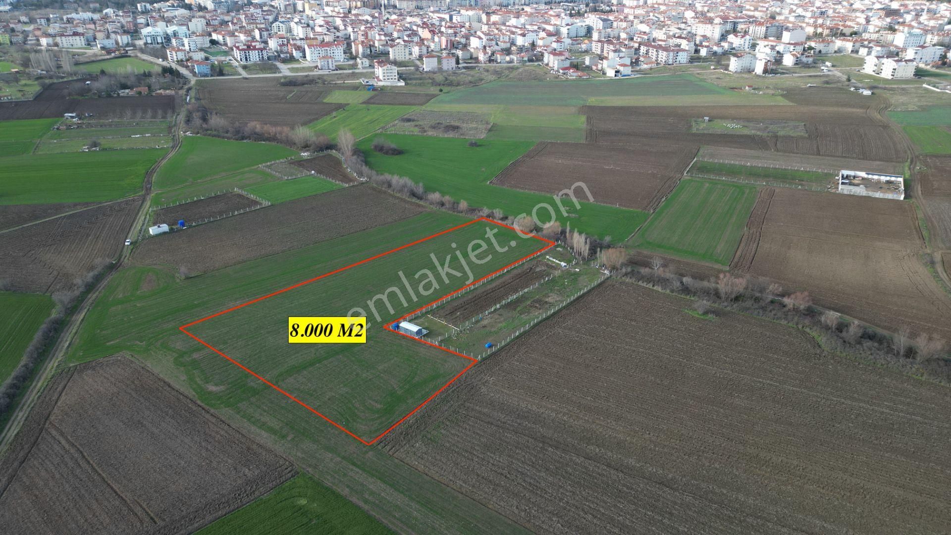 B&u Gayrimenkul'den İmara Yakın Konumda Yolu Olan Arazi