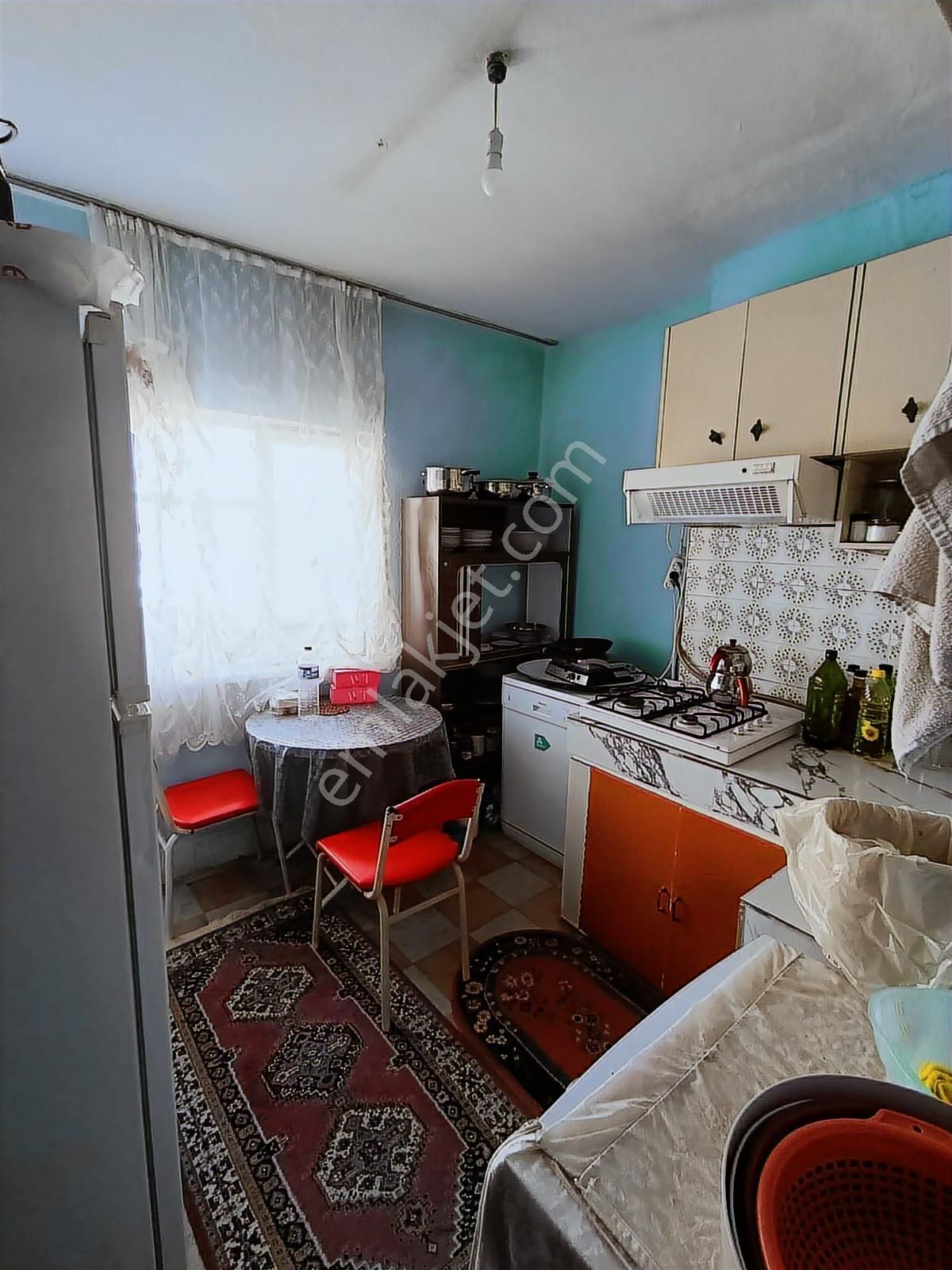 Erturulğazi Mahallesi Karlıtepe Sokakta Satılık 2+1 Daire - Görsel 6