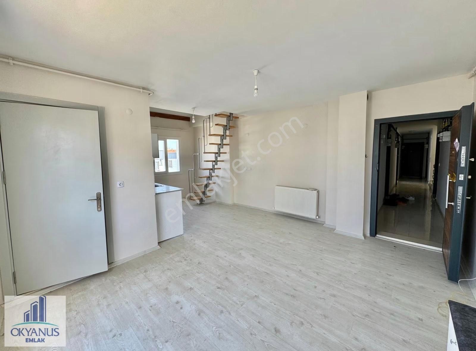 Cumhuriyet Okulu Civarı 1+1 Loft Daire , Asasnsörlü, Ankastreli - Görsel 15
