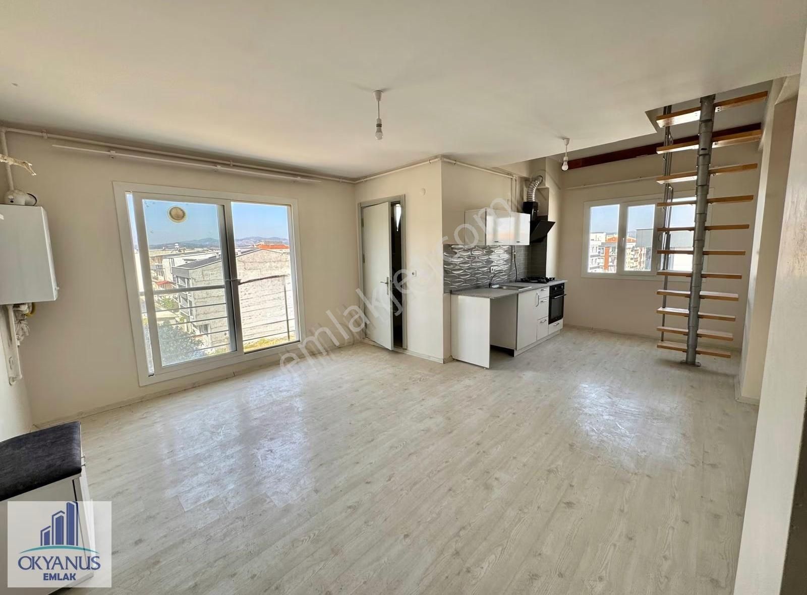 Cumhuriyet Okulu Civarı 1+1 Loft Daire , Asasnsörlü, Ankastreli
