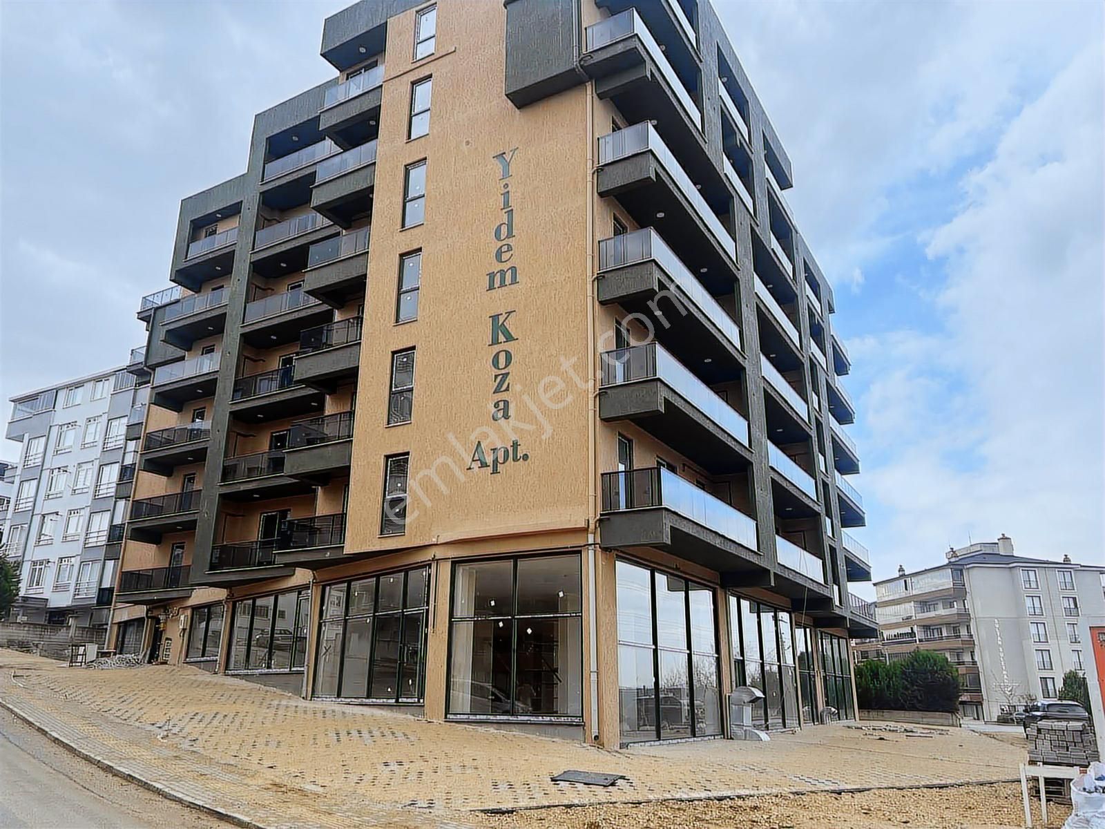 Görükle Koza Caddesi 500m2 Zemin 250m2 Alt Kat Kiralık Dükkan - Görsel 11