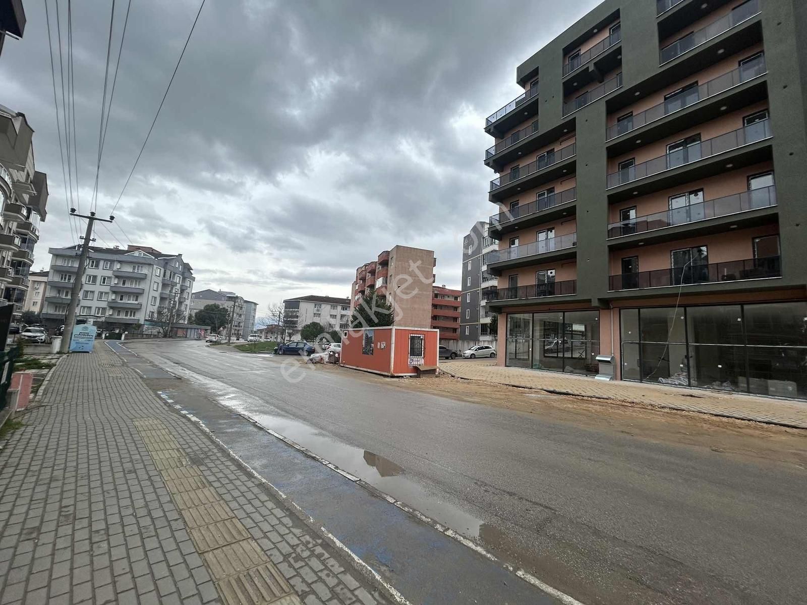 Görükle Koza Caddesi 500m2 Zemin 250m2 Alt Kat Kiralık Dükkan - Görsel 23