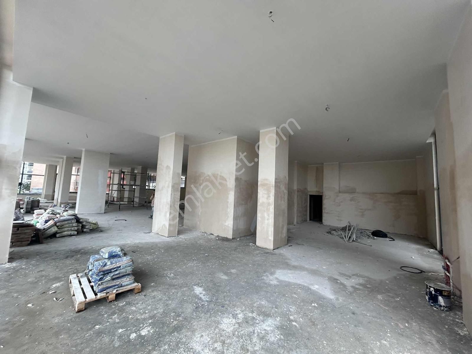 Görükle Koza Caddesi 500m2 Zemin 250m2 Alt Kat Kiralık Dükkan - Görsel 3