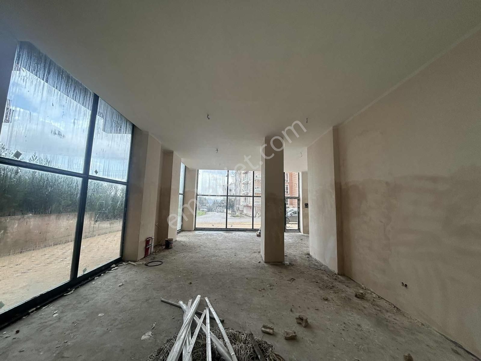 Görükle Koza Caddesi 500m2 Zemin 250m2 Alt Kat Kiralık Dükkan - Görsel 21