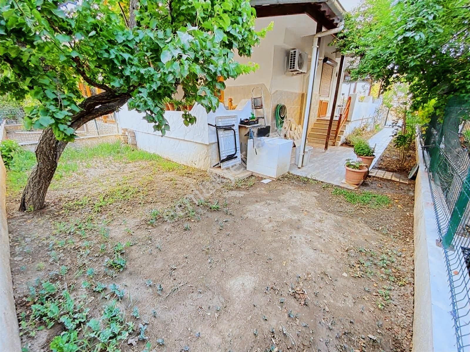 İzmir Seferihisar Doğanbey De Satılık 4+1 Bahçeli Villa - Görsel 11