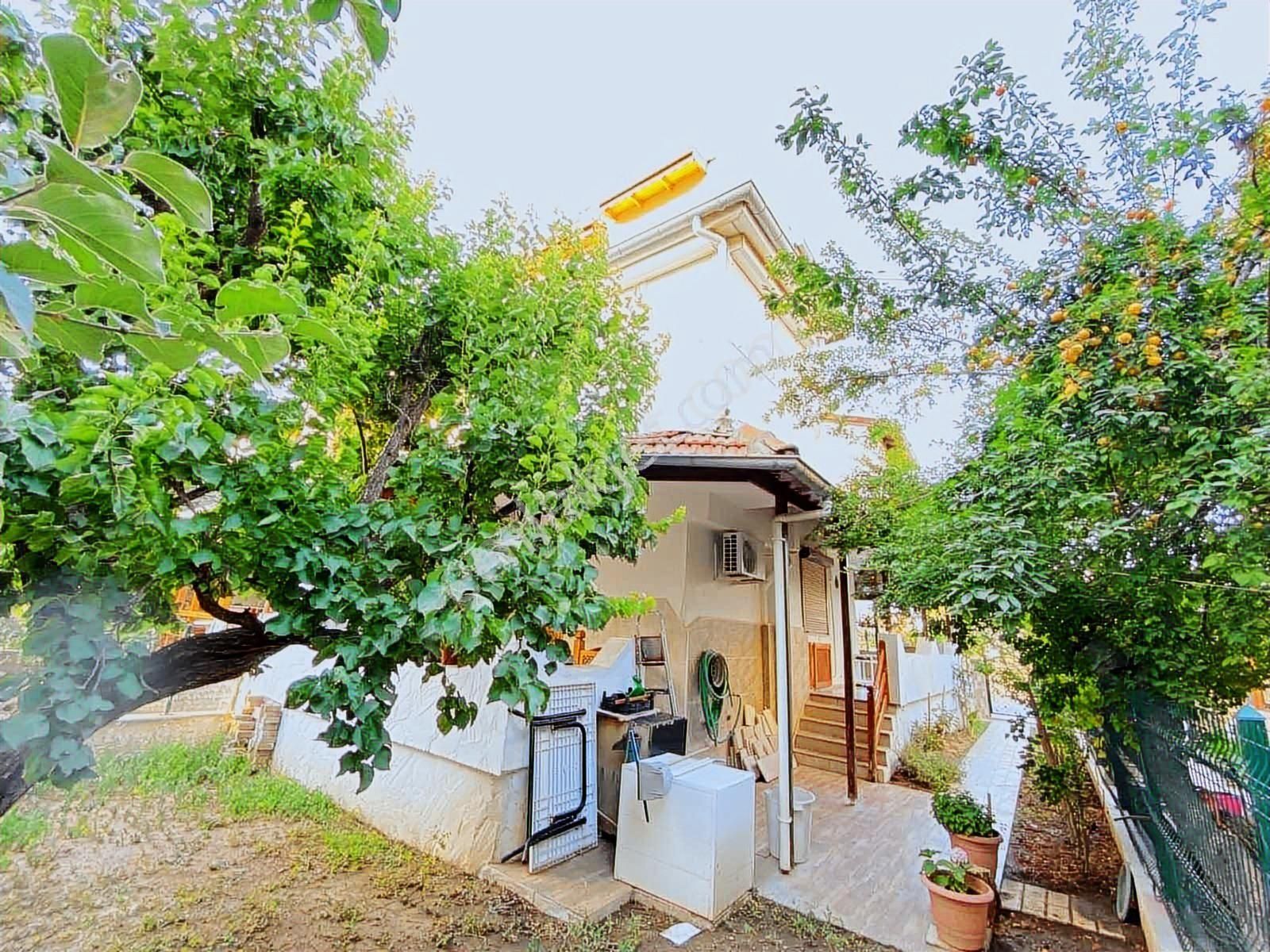 İzmir Seferihisar Doğanbey De Satılık 4+1 Bahçeli Villa - Görsel 22