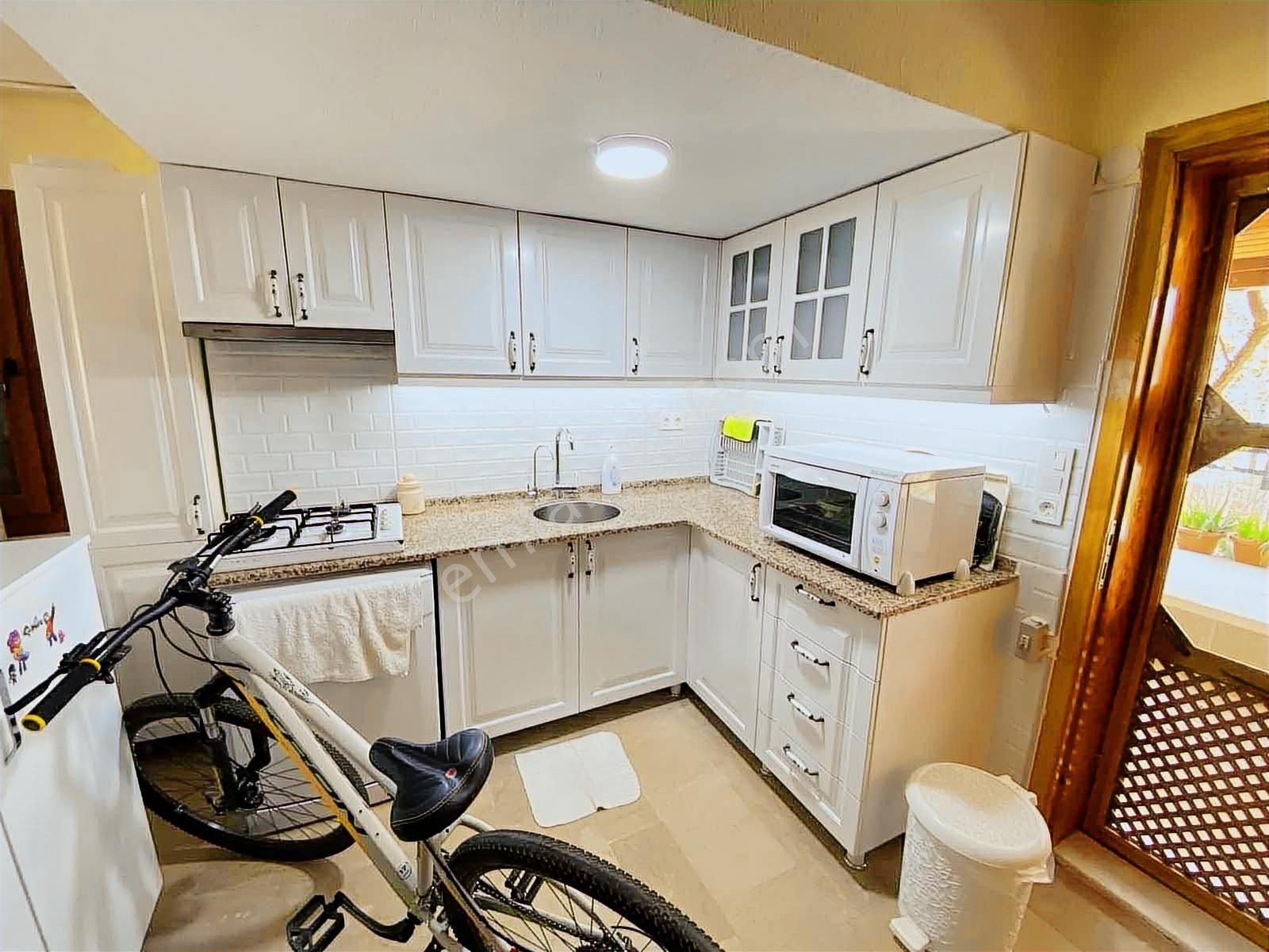 İzmir Seferihisar Doğanbey De Satılık 4+1 Bahçeli Villa - Görsel 8