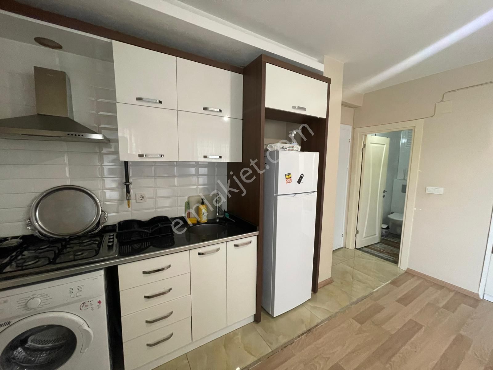 Karınca'dan Çiftlikköy'de Merkezi Konumda 1+1 Kiralık Daire! - Görsel 3