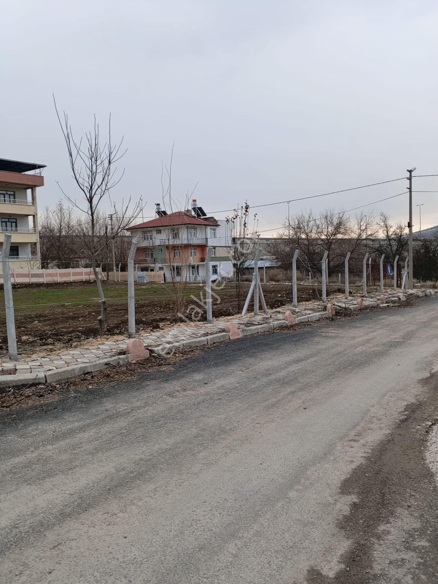 Hırhırik Gümüşkavakta 1114 Metre Arsa Payı 25 Yıllık Hasarsız Doğalgazlı 2 Kat Daire Satılıktır - Görsel 2