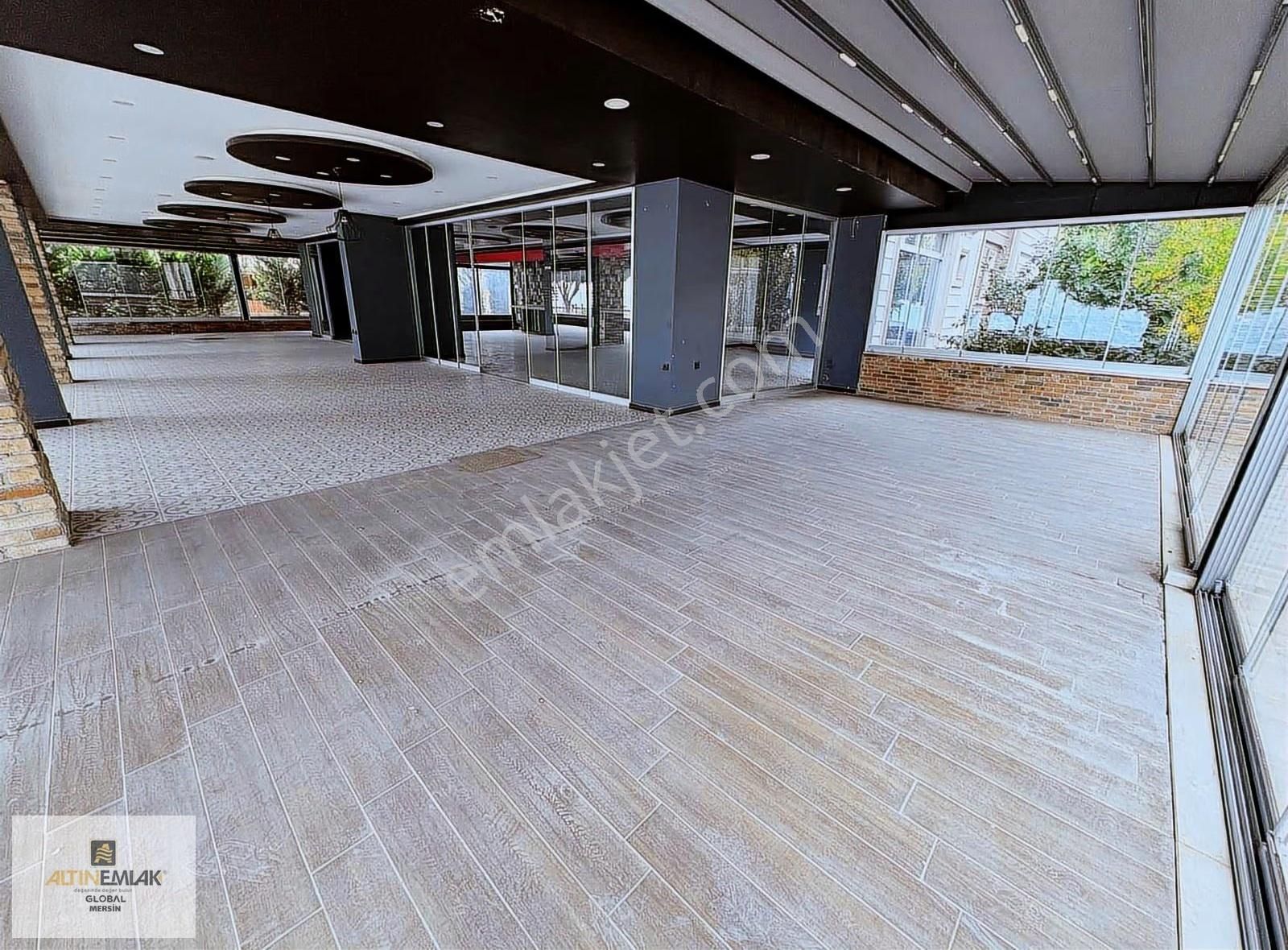 Altın Emlak'tn Sahile Sıfır Kurumsala Kiralık Geniş Dükkan - Görsel 15