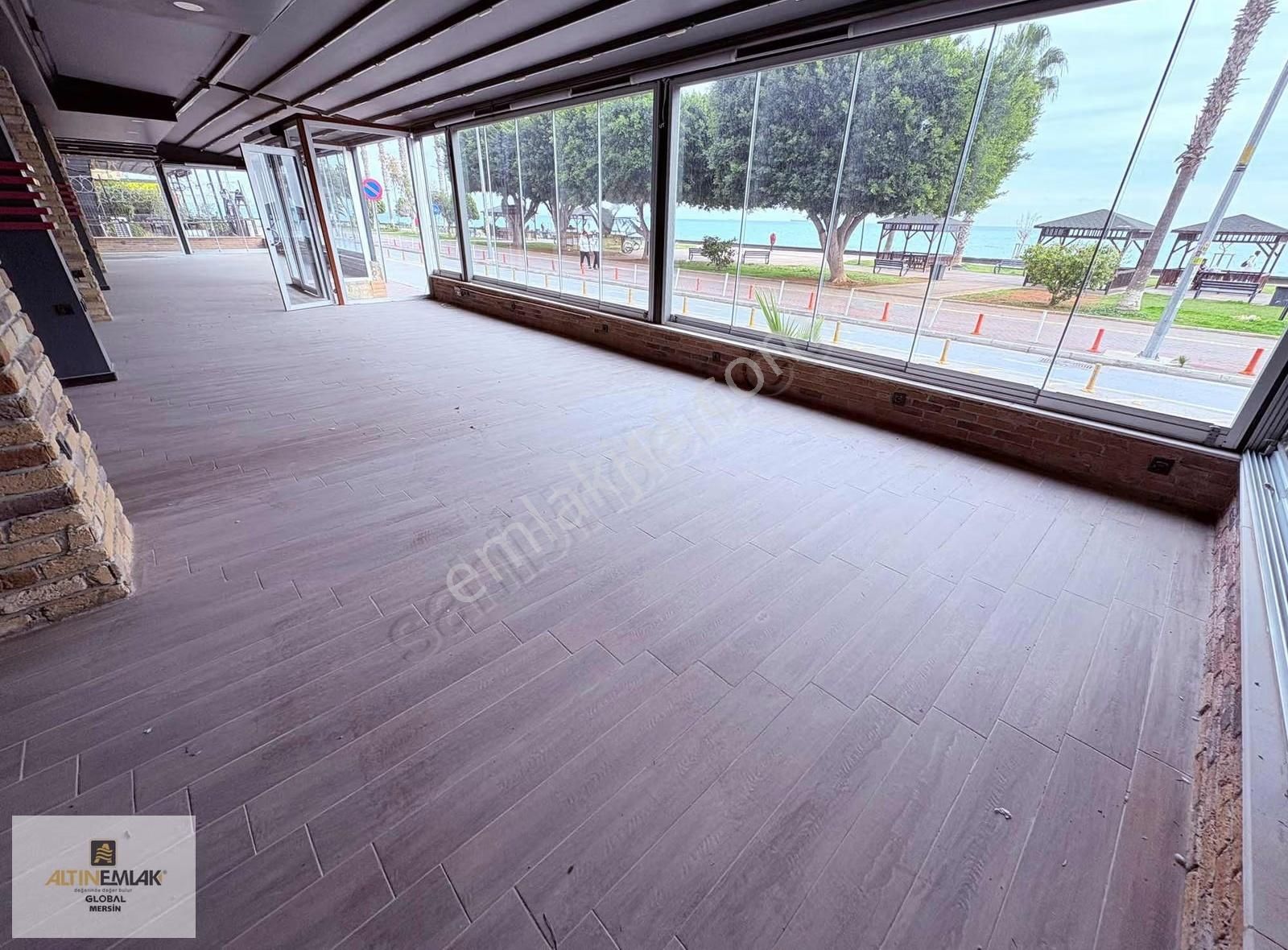 Altın Emlak'tn Sahile Sıfır Kurumsala Kiralık Geniş Dükkan - Görsel 11