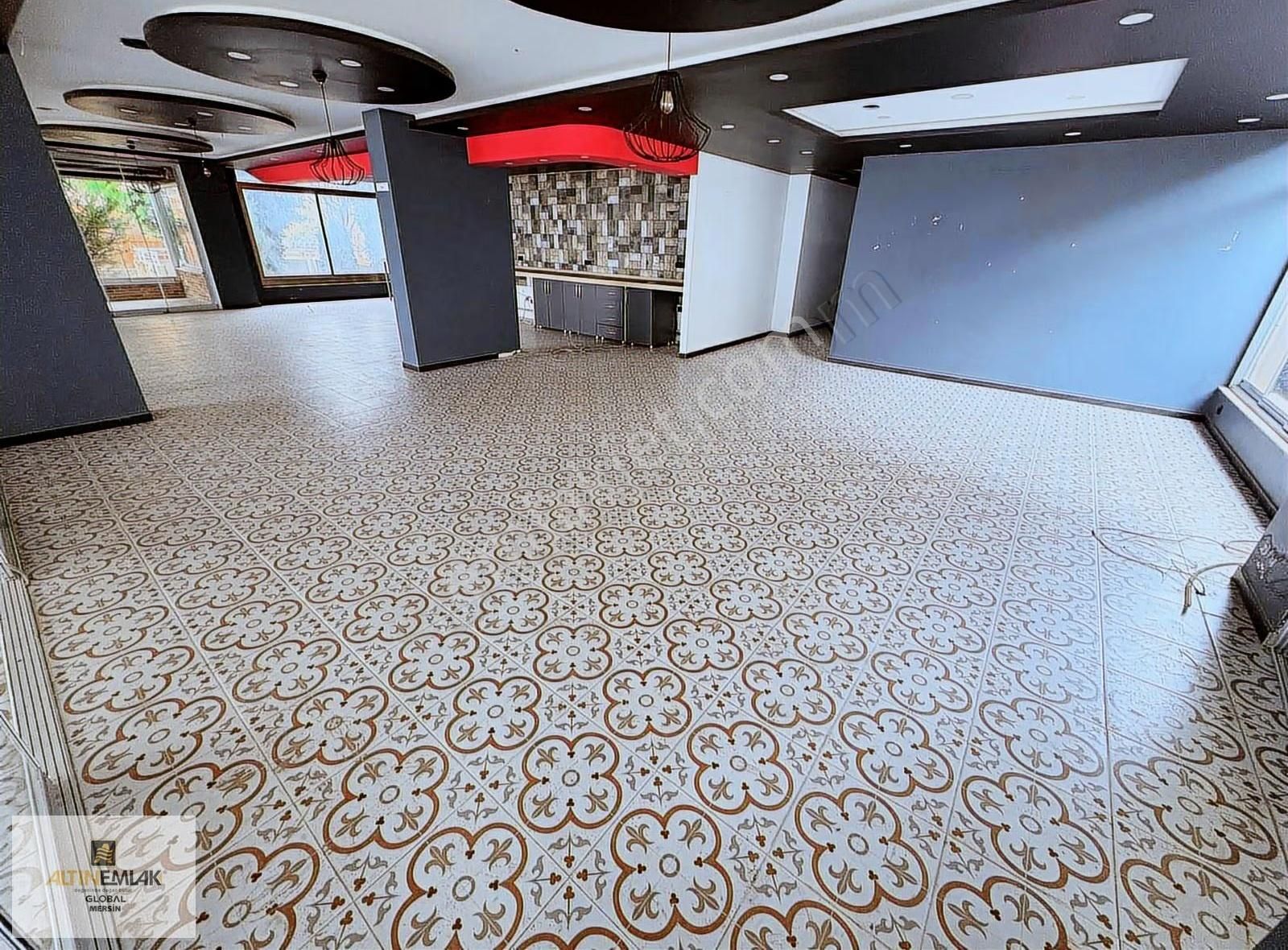 Altın Emlak'tn Sahile Sıfır Kurumsala Kiralık Geniş Dükkan - Görsel 2