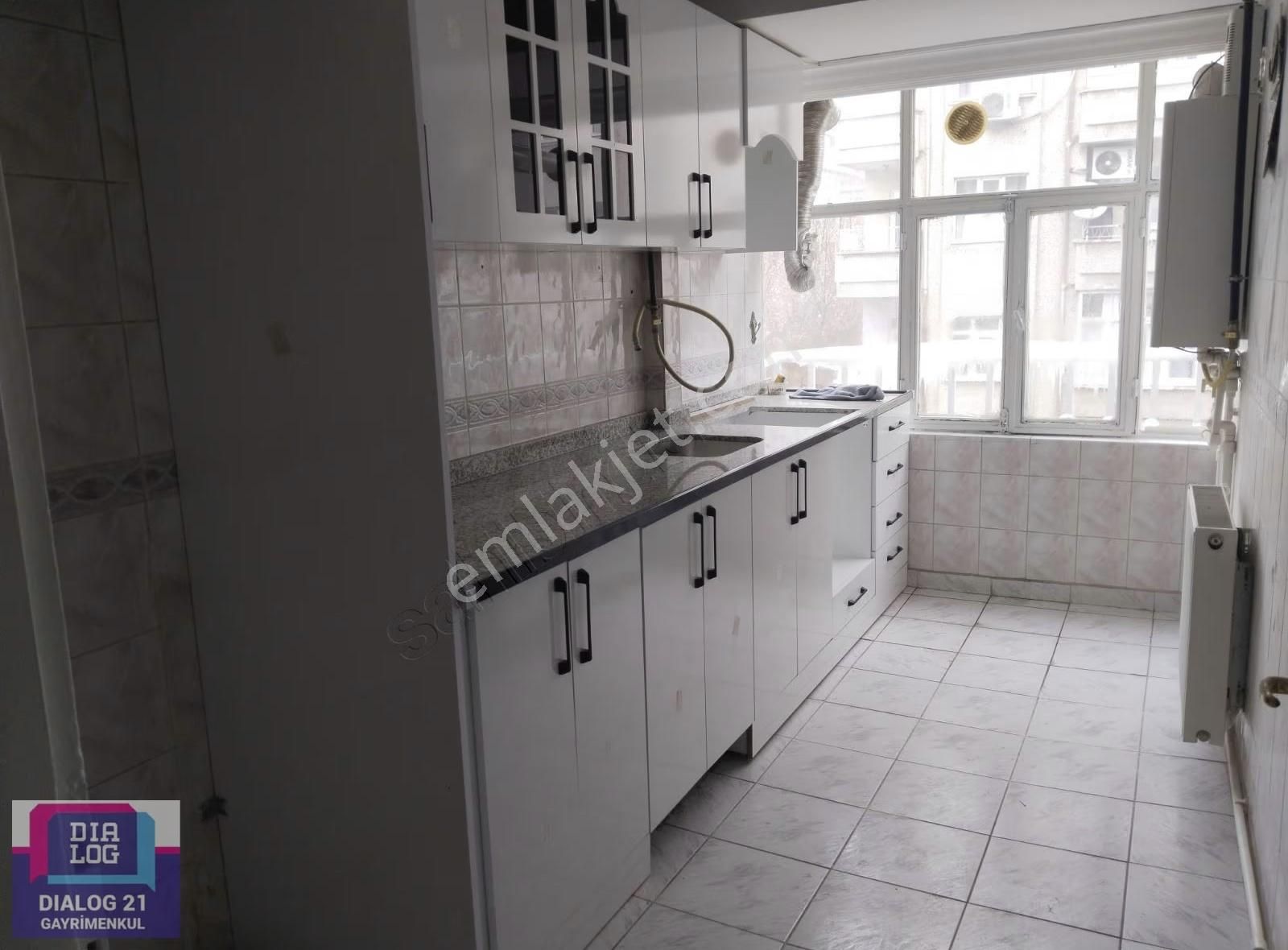 Ofis Tat Fırını Üstü Kiralık Pırıl Pırıl Daire