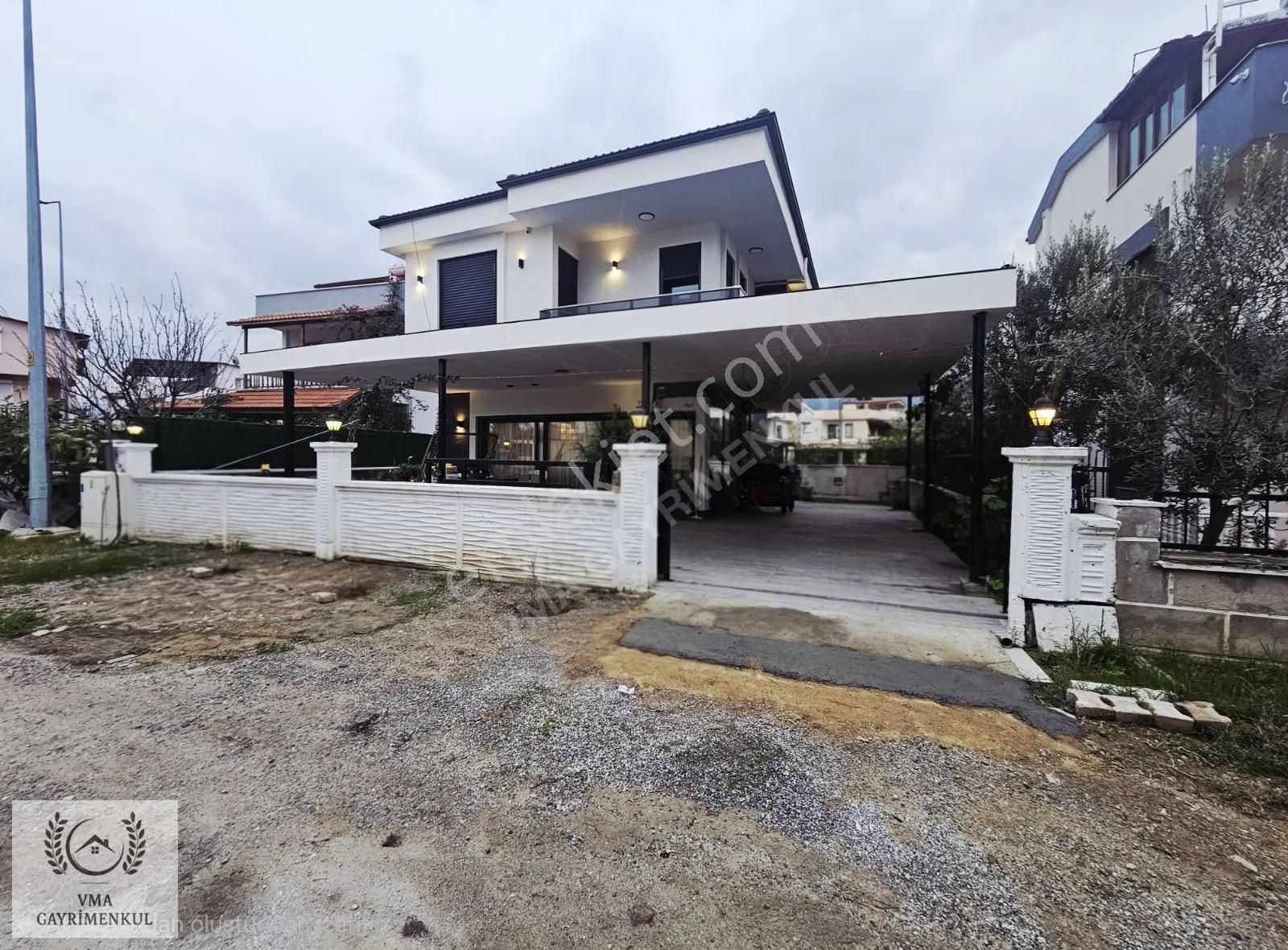 Kuşadası Güzelçamlı Mah. 3+1 Müstakil Havuzlu Villamız Satılktır - Görsel 11