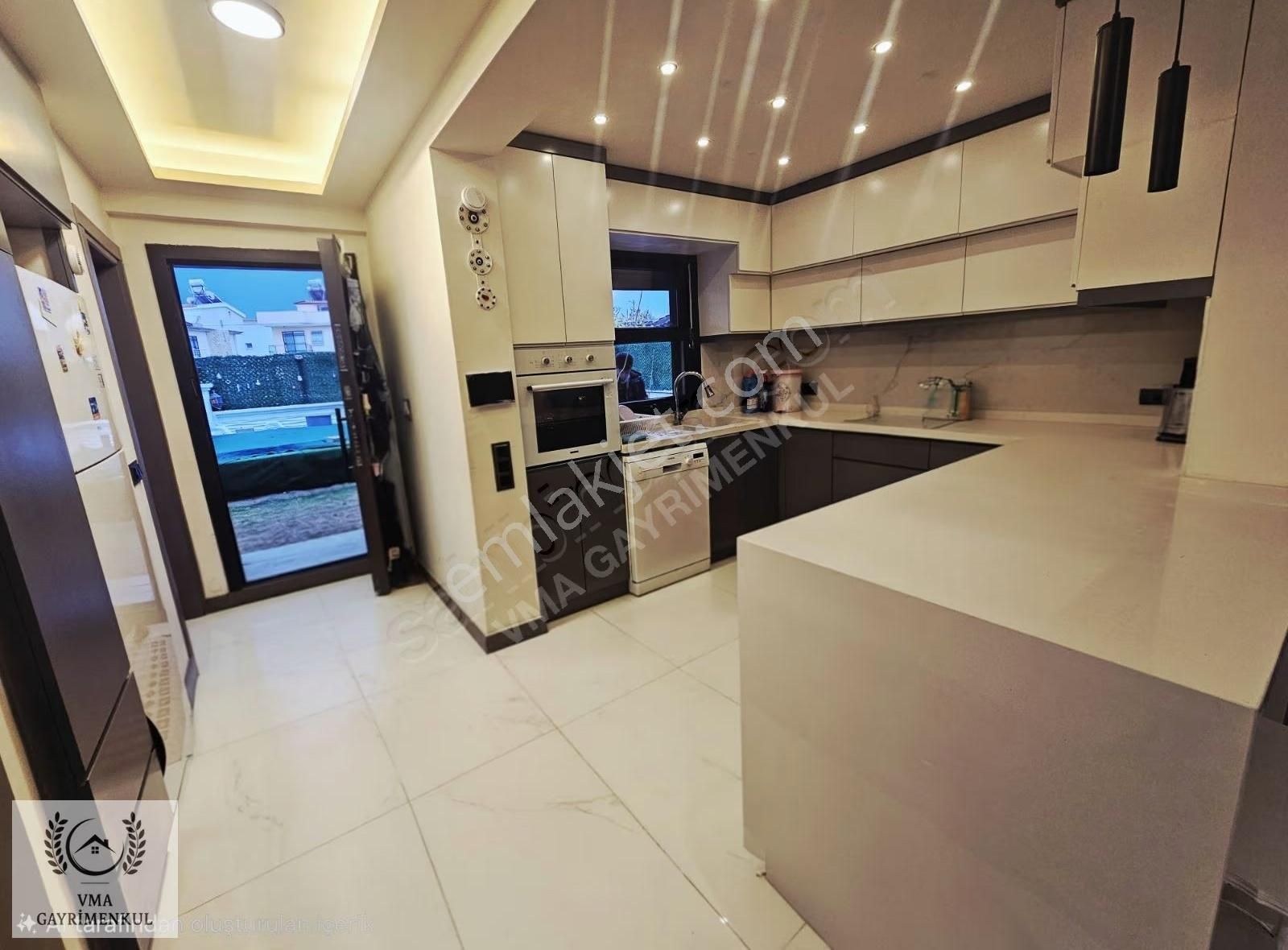 Kuşadası Güzelçamlı Mah. 3+1 Müstakil Havuzlu Villamız Satılktır - Görsel 18