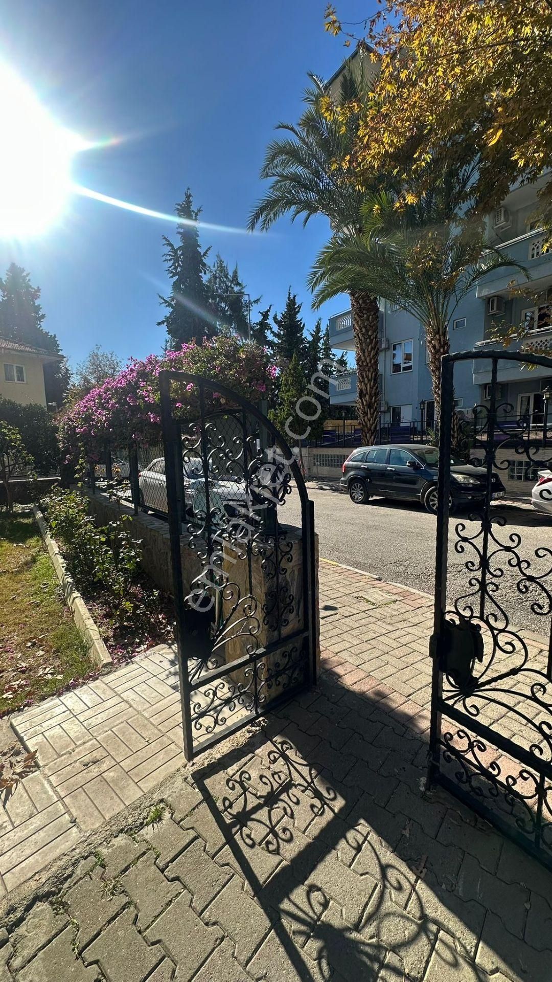 Alanya Güllerpınarı Mahallesi 2+1 Eşyalı Daire - Görsel 16