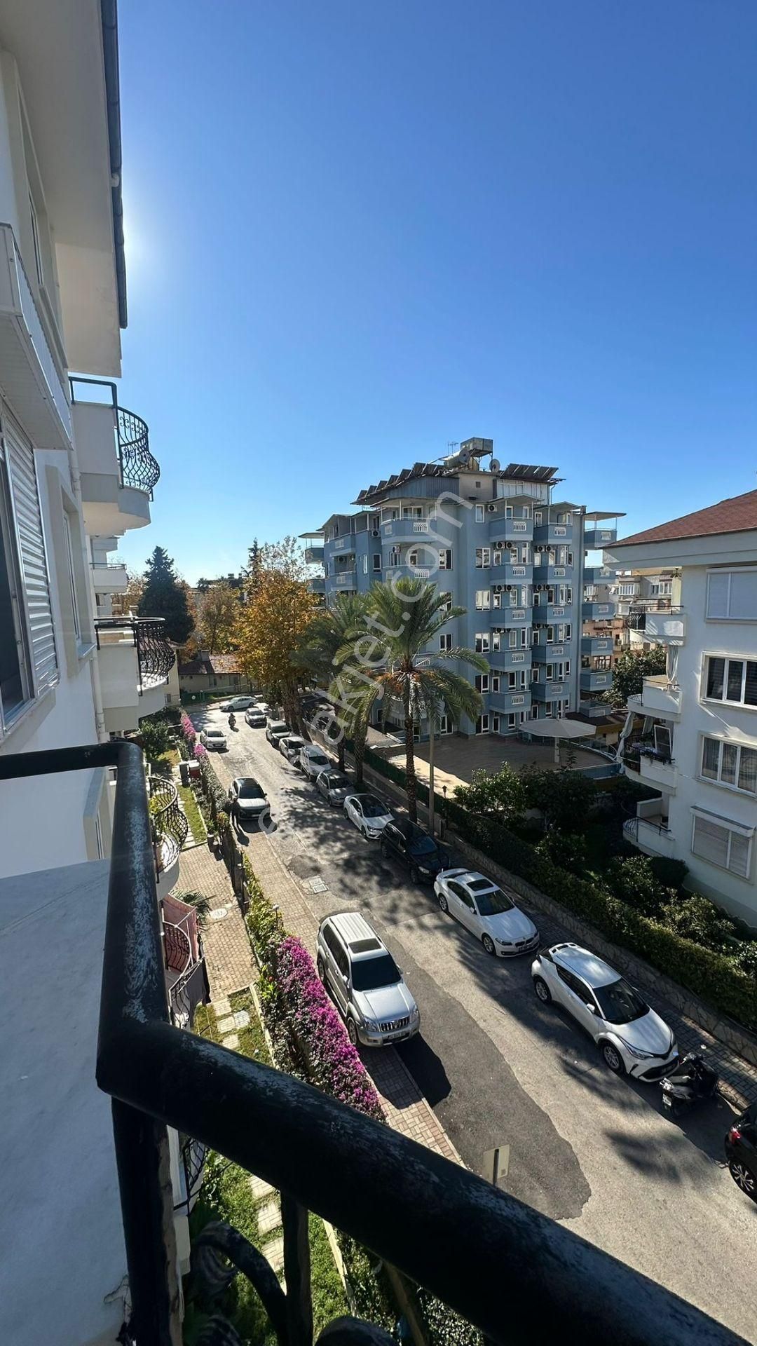 Alanya Güllerpınarı Mahallesi 2+1 Eşyalı Daire - Görsel 3