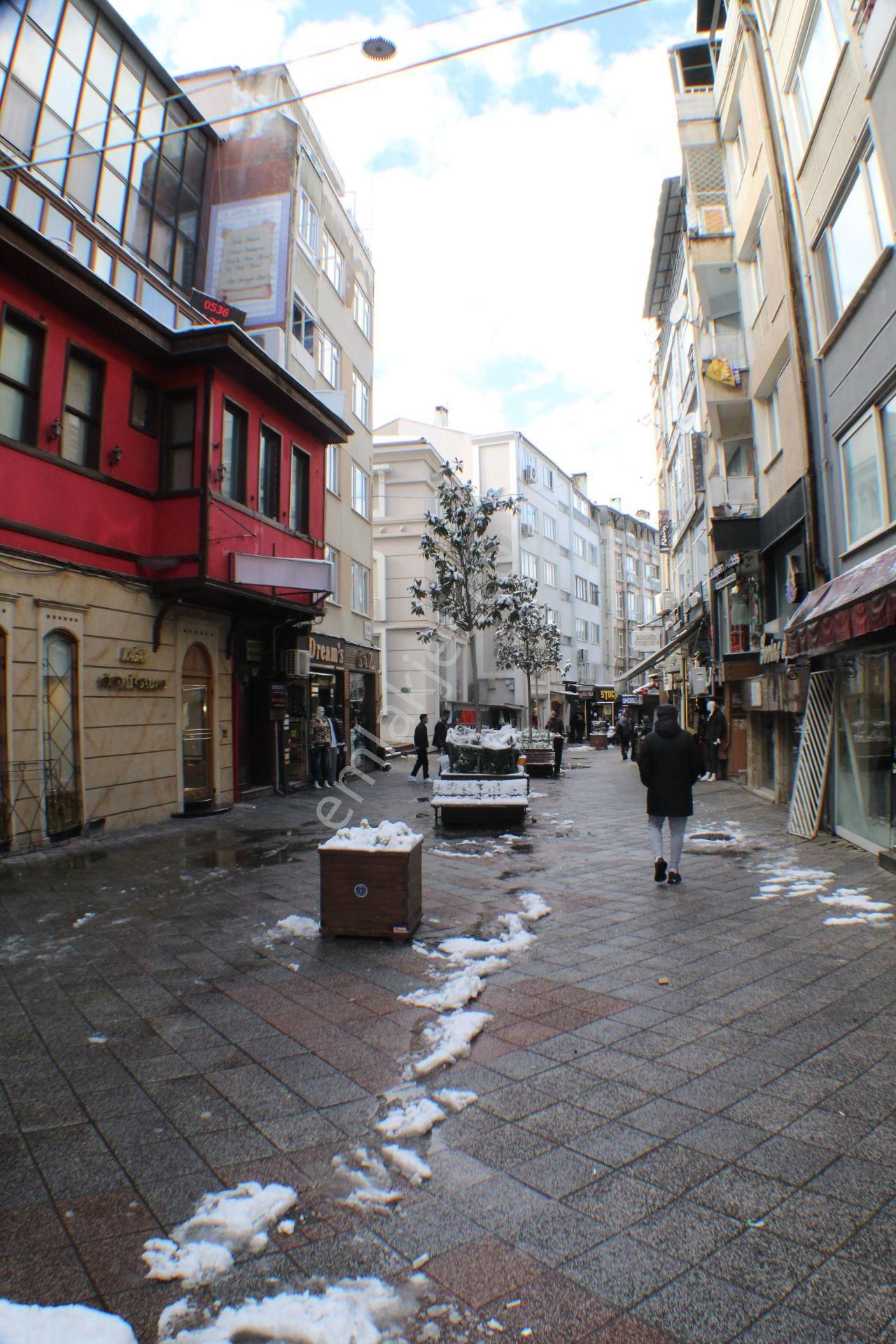 Bursa Osmangazi Nalbantoğlu Çarşısında Kiralık İş Yeri - Görsel 22