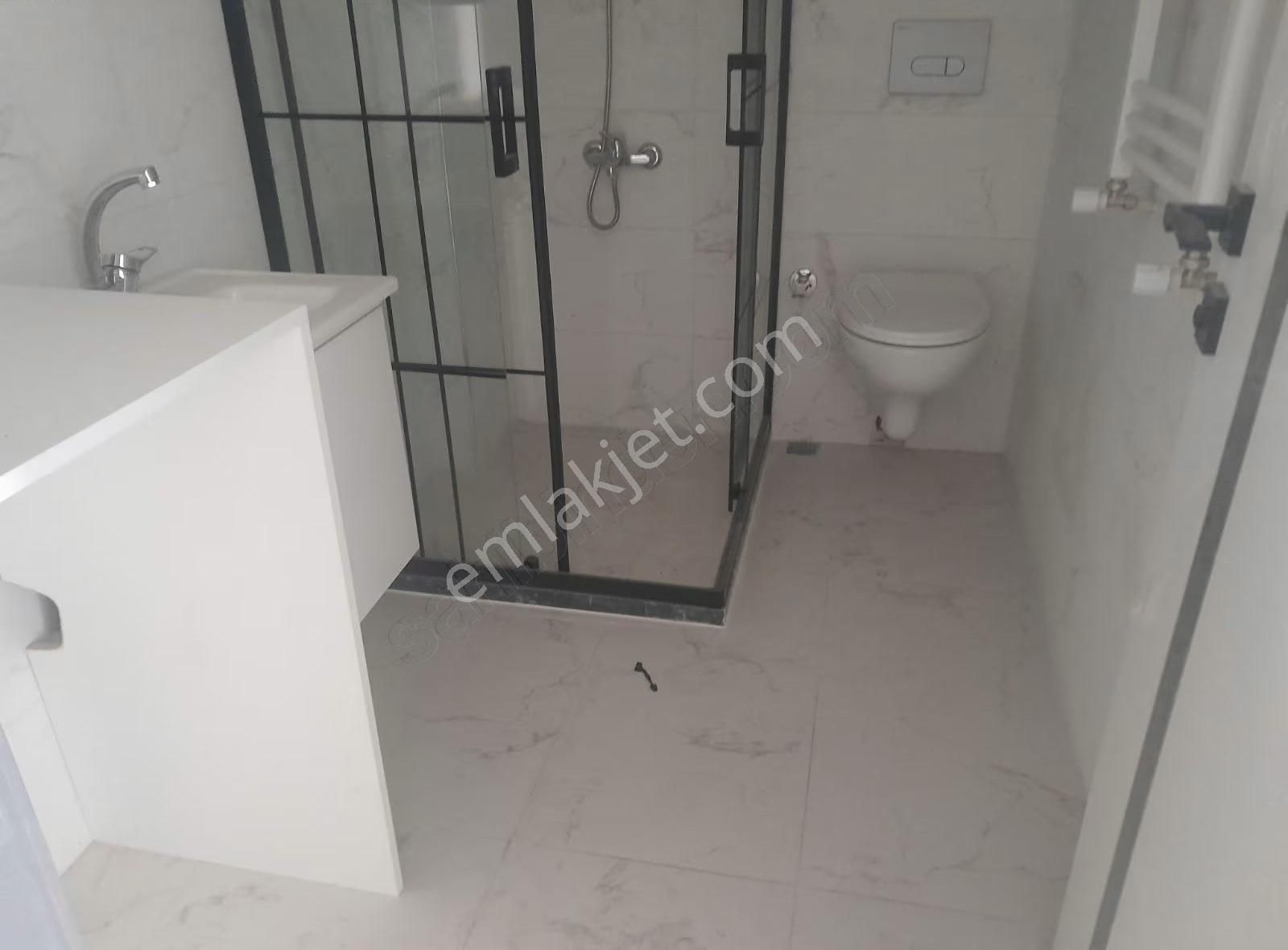 Girne Caddesineden Girişli - Görsel 14