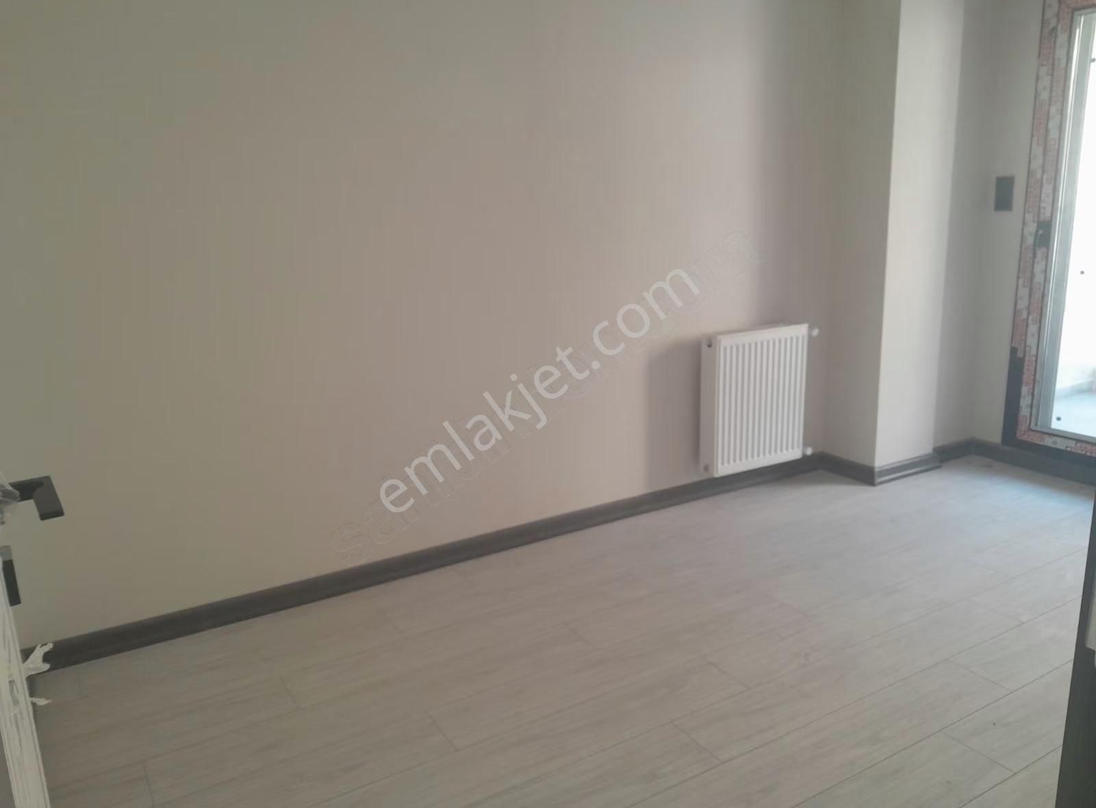 Girne Caddesineden Girişli - Görsel 3