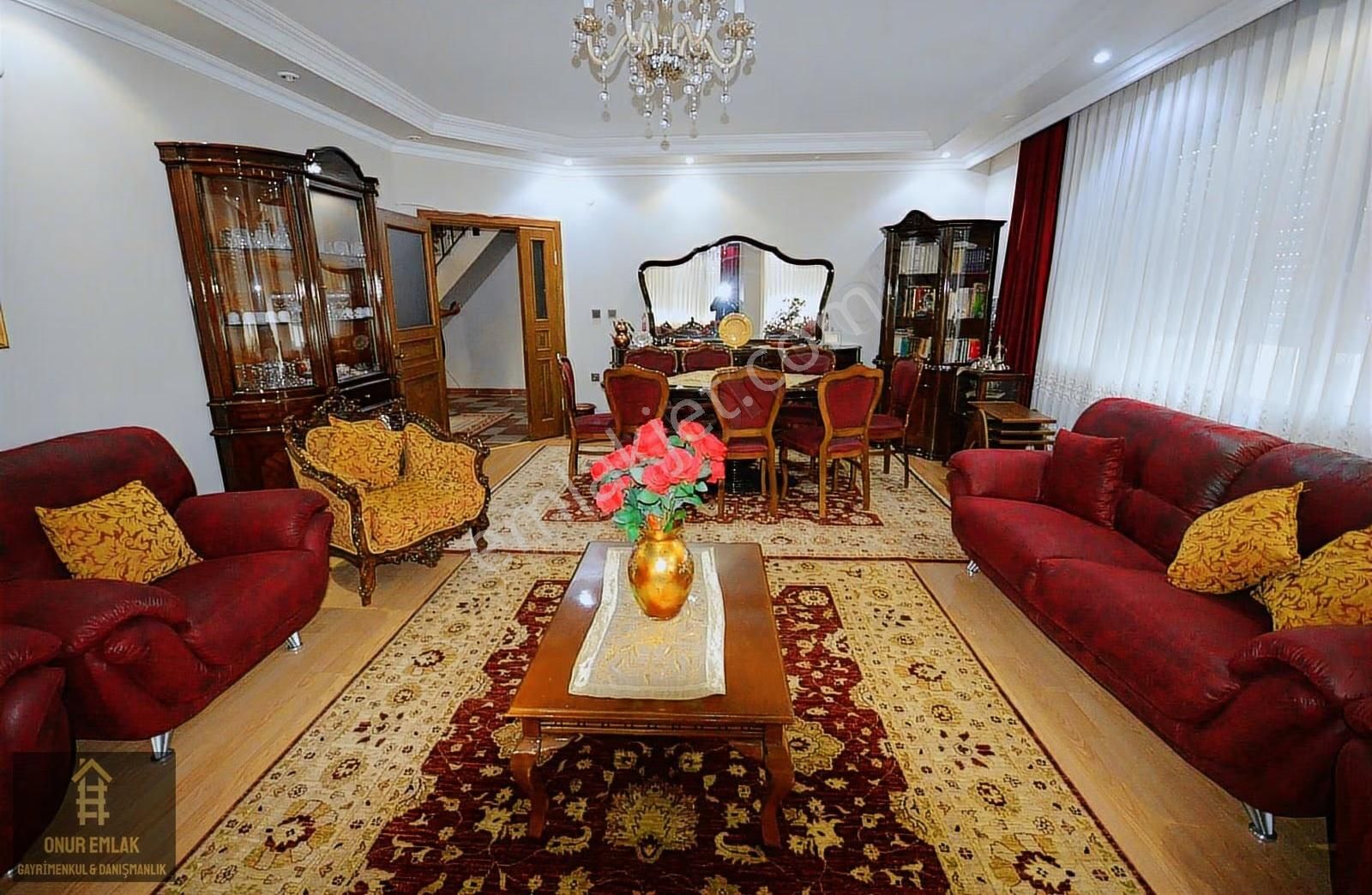 Cengiz Topel Cadde Üzeri Satılık 300m2 Dublex Daire