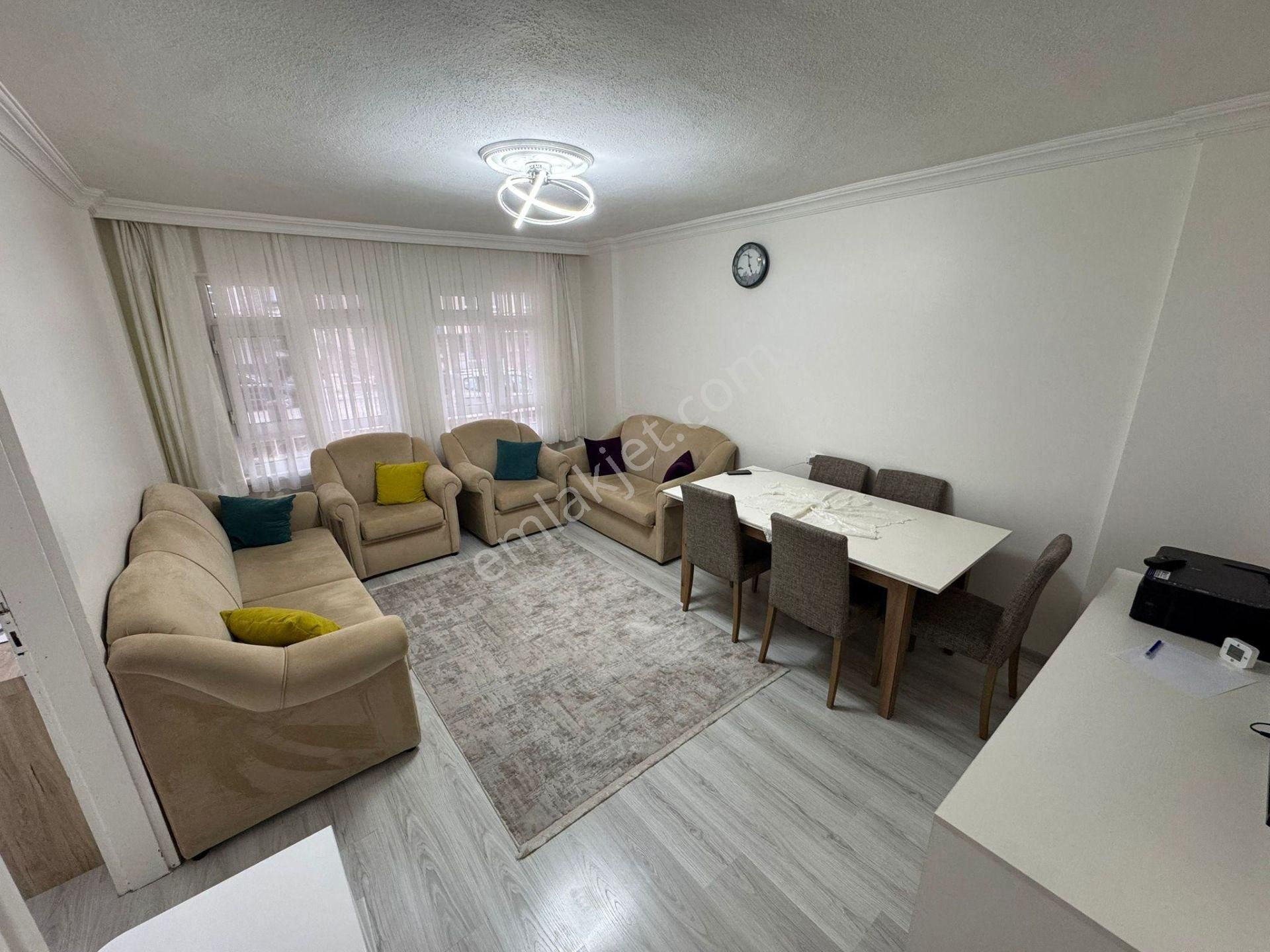 Yunus Emre Cad. Yakını Öney Sokak'da Giriş Kat Ön Cephe 2+1 - Görsel 3