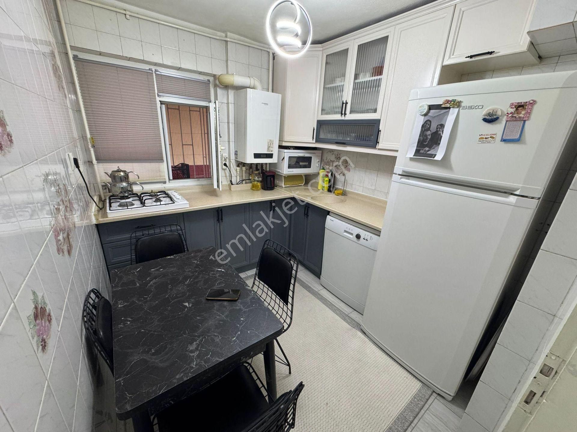 Yunus Emre Cad. Yakını Öney Sokak'da Giriş Kat Ön Cephe 2+1 - Görsel 5