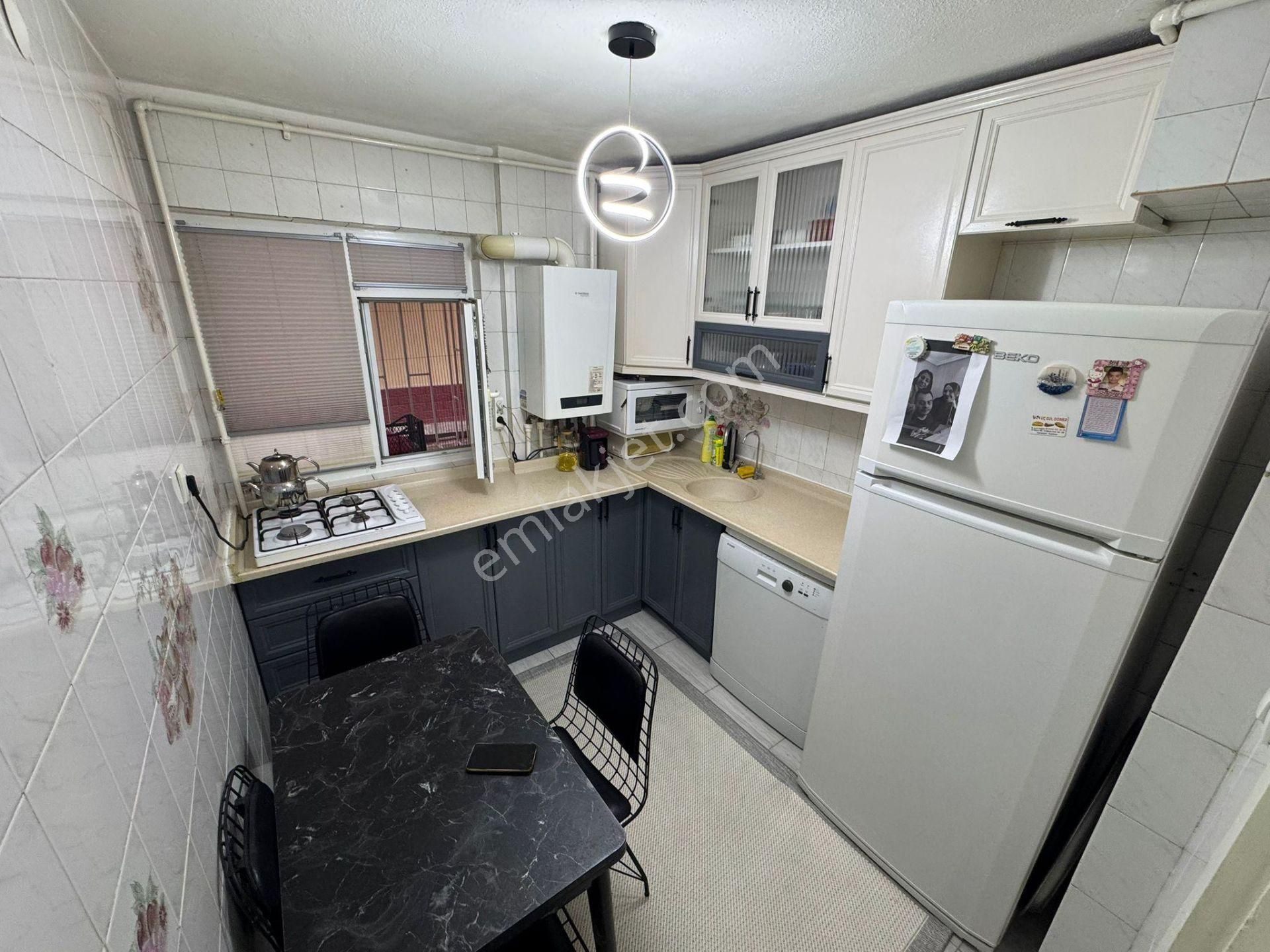 Yunus Emre Cad. Yakını Öney Sokak'da Giriş Kat Ön Cephe 2+1 - Görsel 6