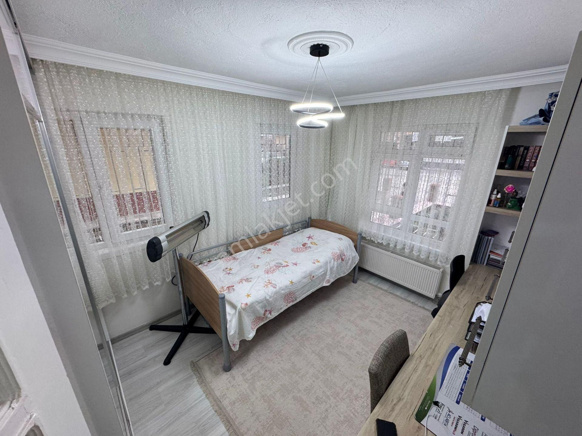 Yunus Emre Cad. Yakını Öney Sokak'da Giriş Kat Ön Cephe 2+1 - Görsel 16