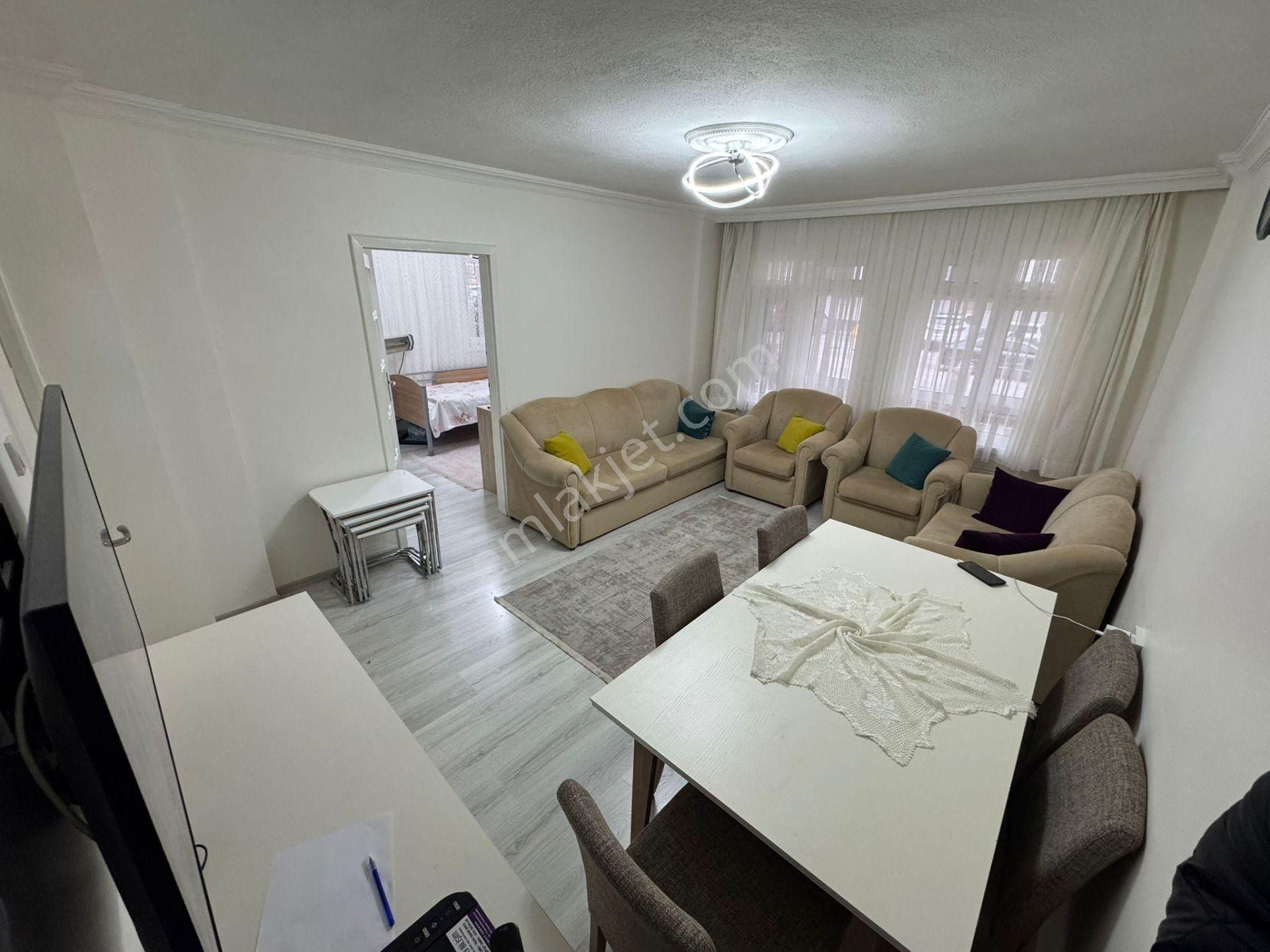 Yunus Emre Cad. Yakını Öney Sokak'da Giriş Kat Ön Cephe 2+1 - Görsel 4