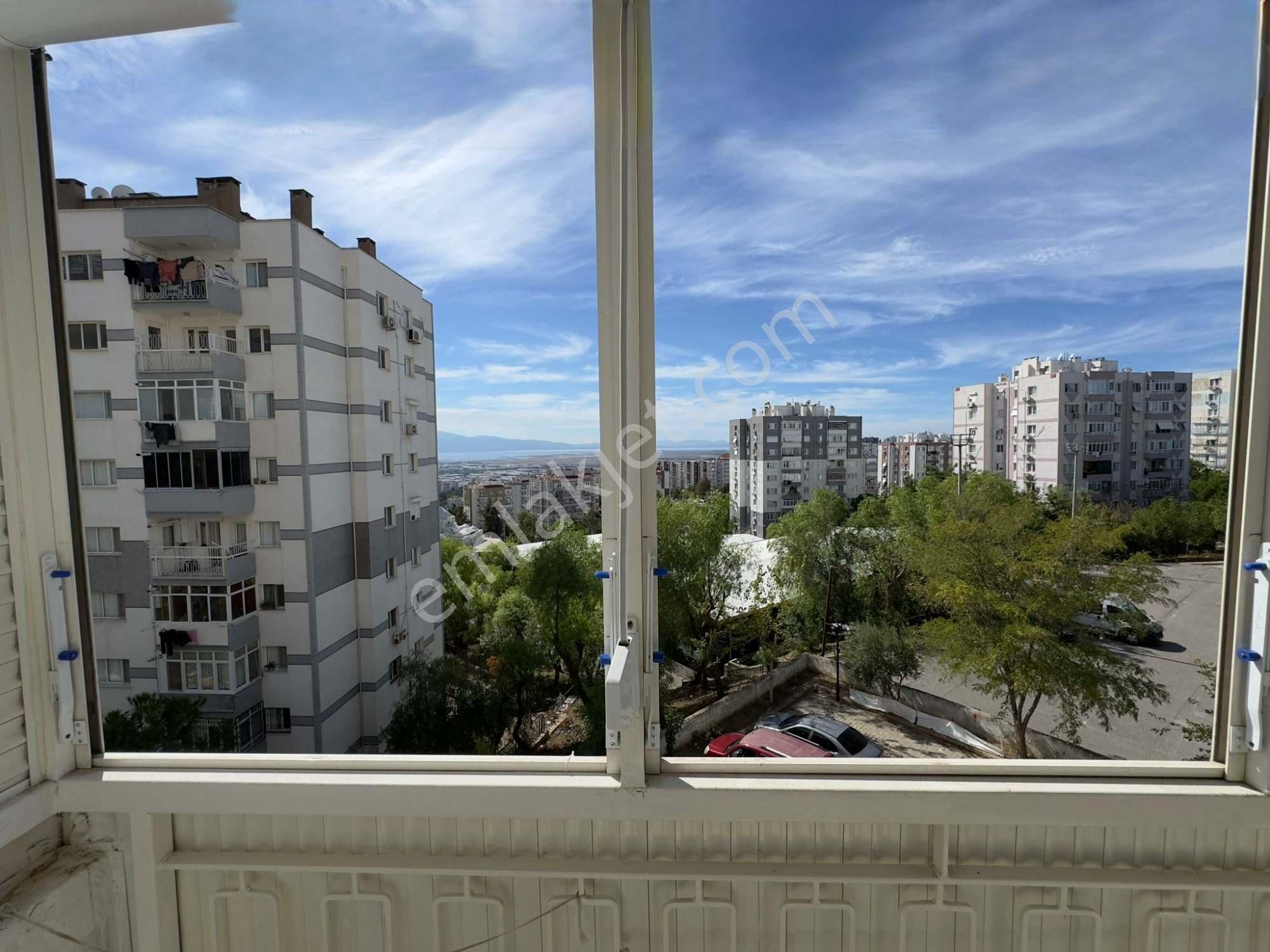 Çiğli Evka-5'te Kiralık Site İçerisinde 2+1 Daire - Görsel 4